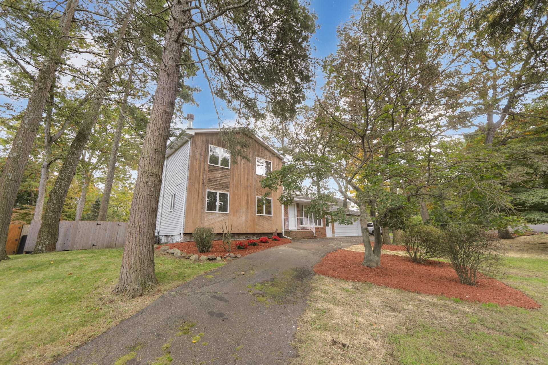 34 Minnehaha Boulevard