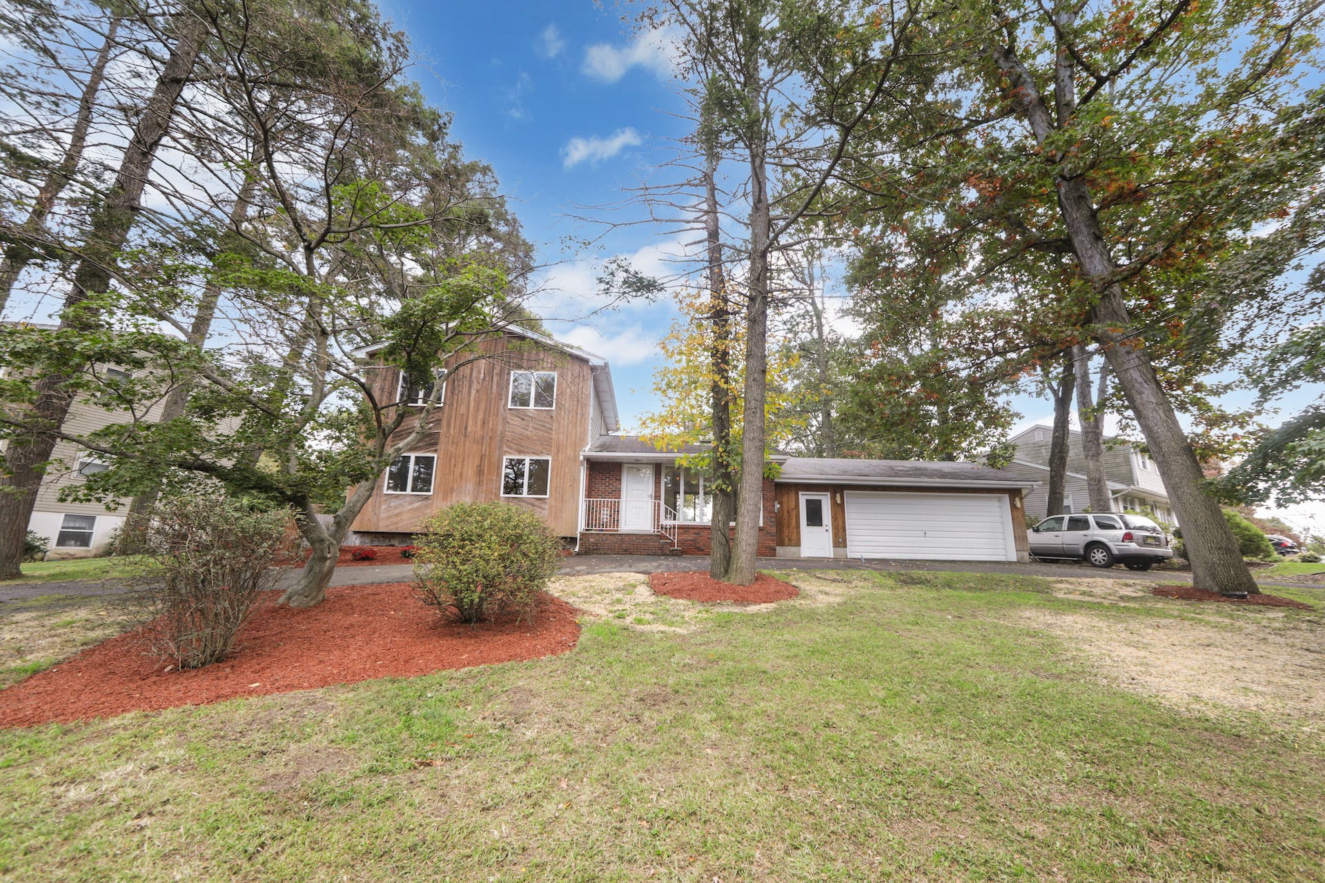 34 Minnehaha Boulevard