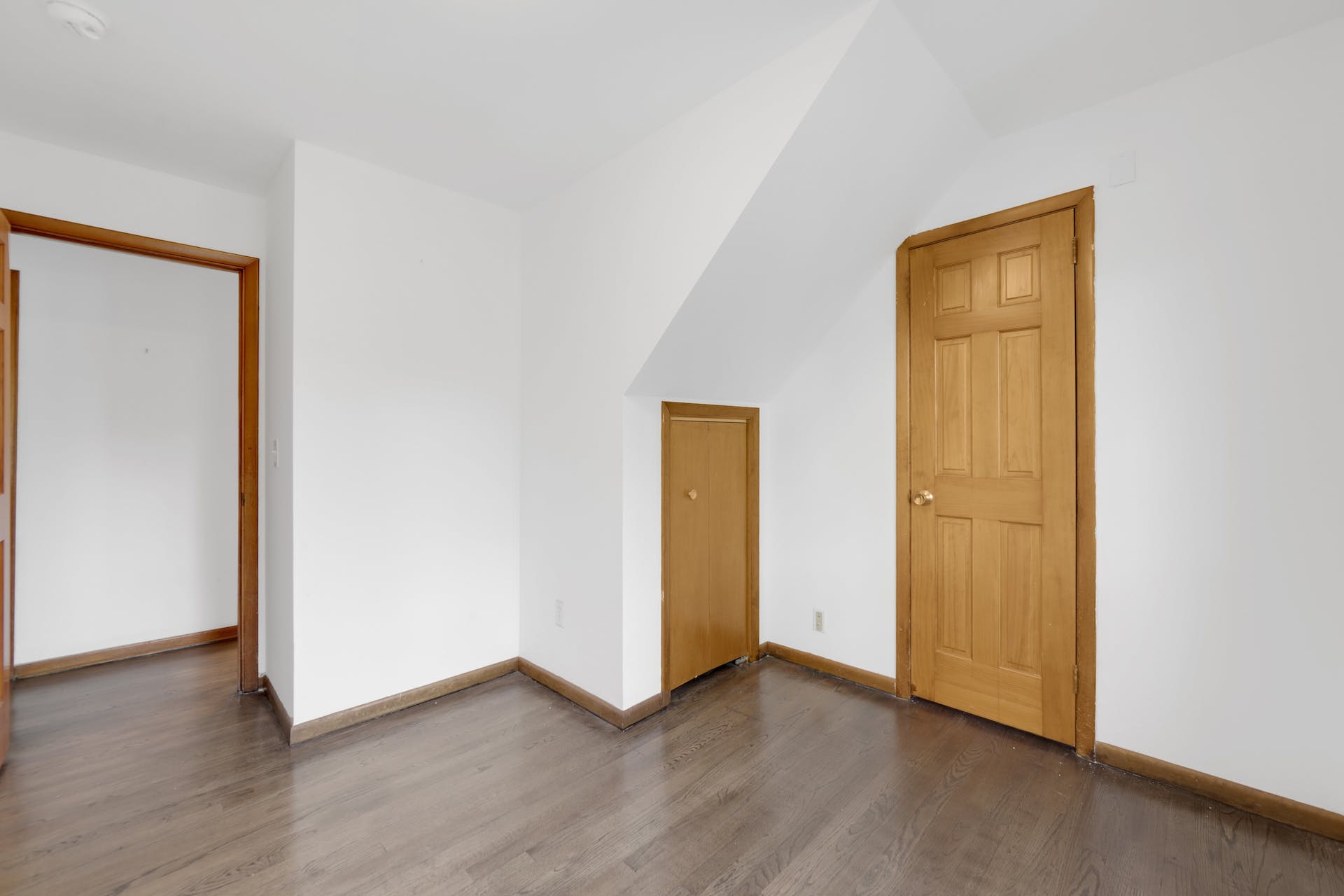 34 Minnehaha Boulevard