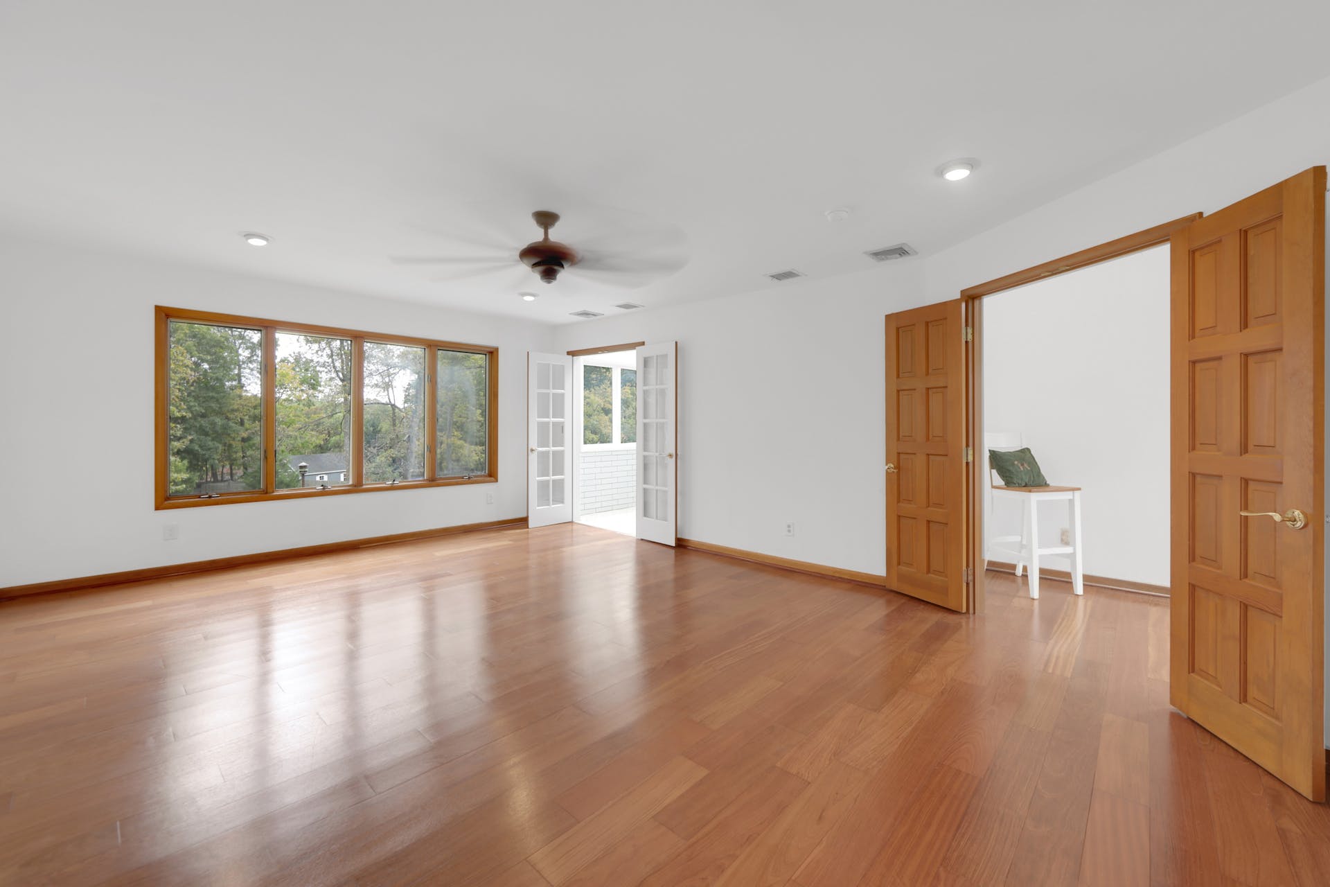 34 Minnehaha Boulevard
