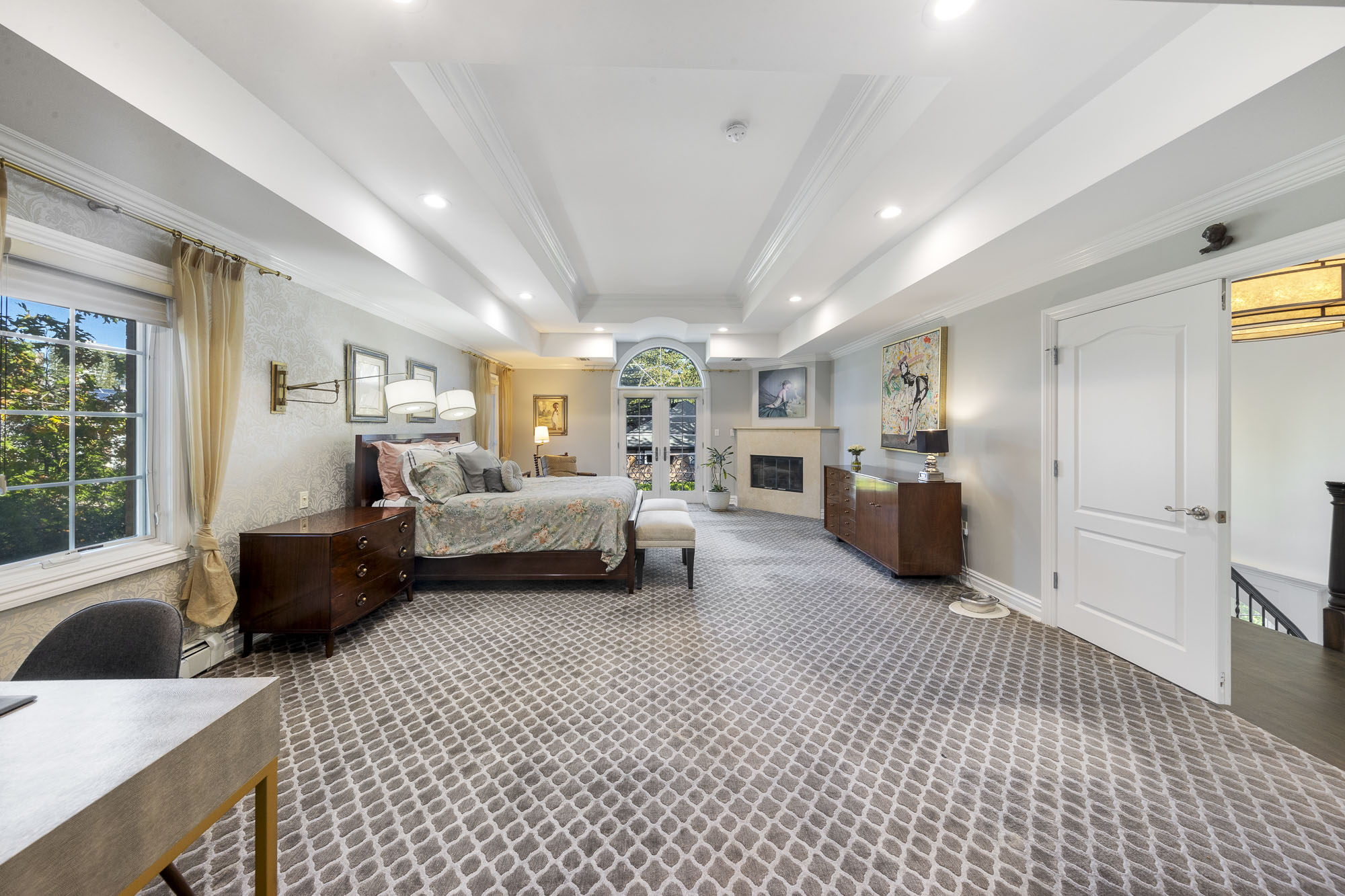 1087 Briar Way 