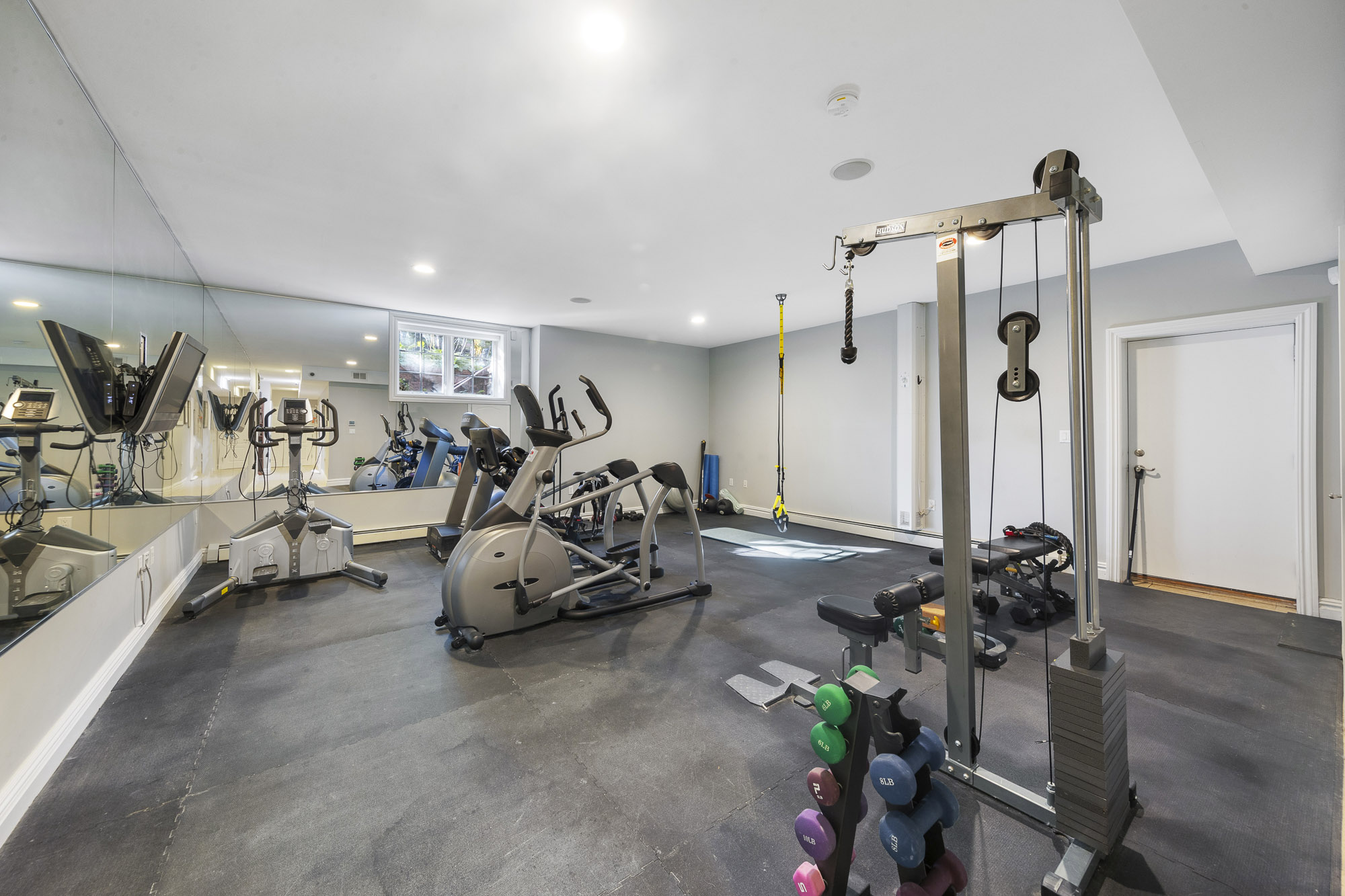 1087 Briar Way 
