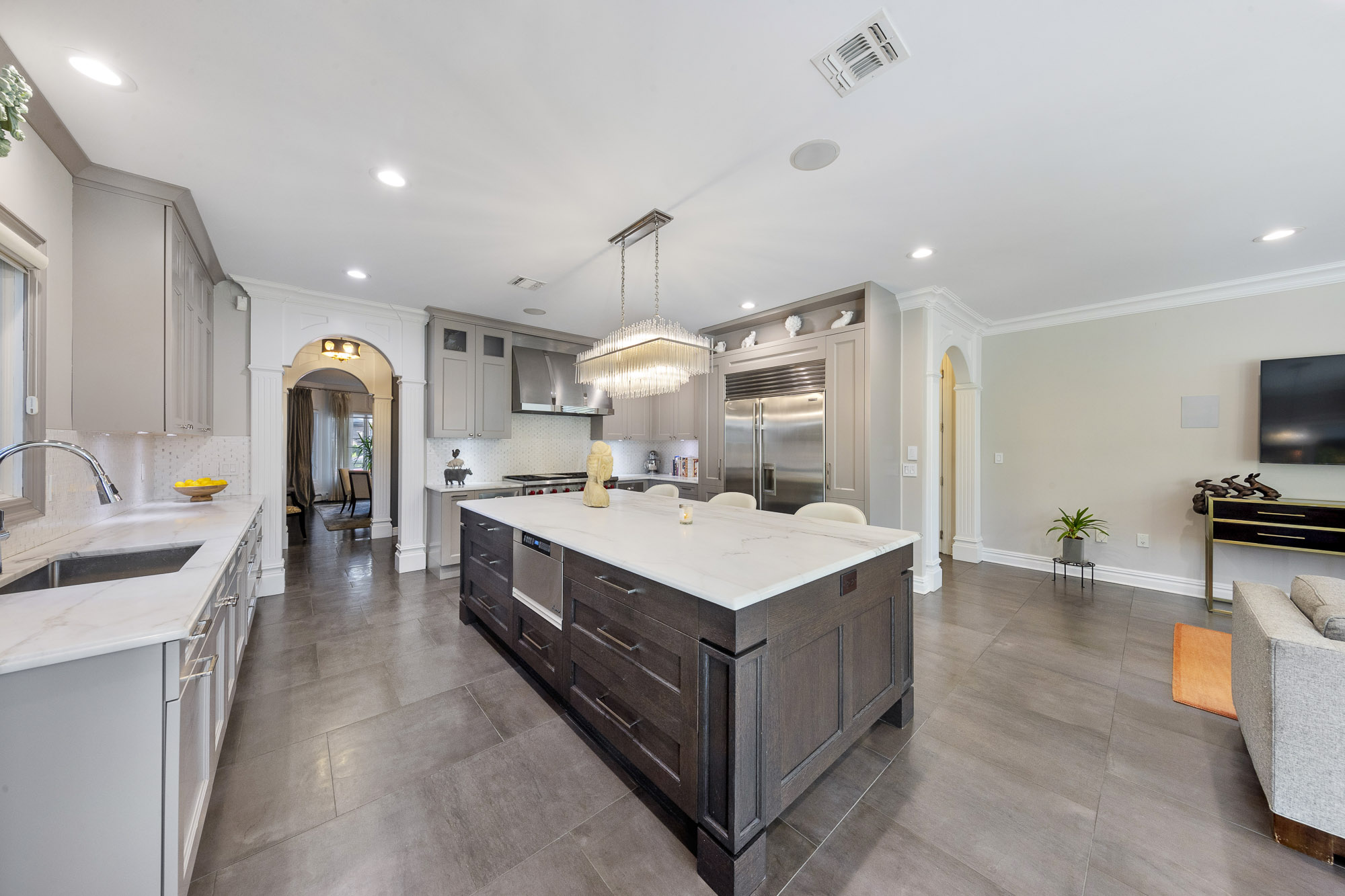 1087 Briar Way 