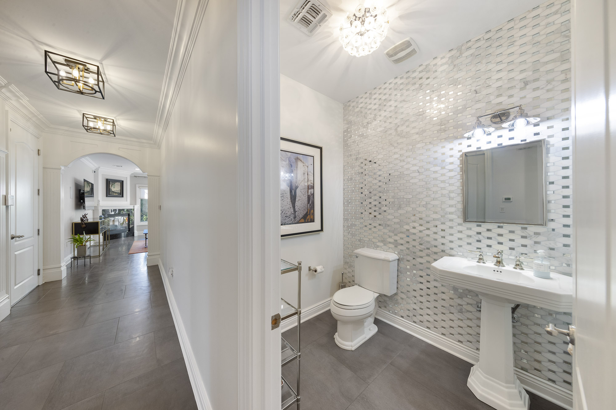 1087 Briar Way 