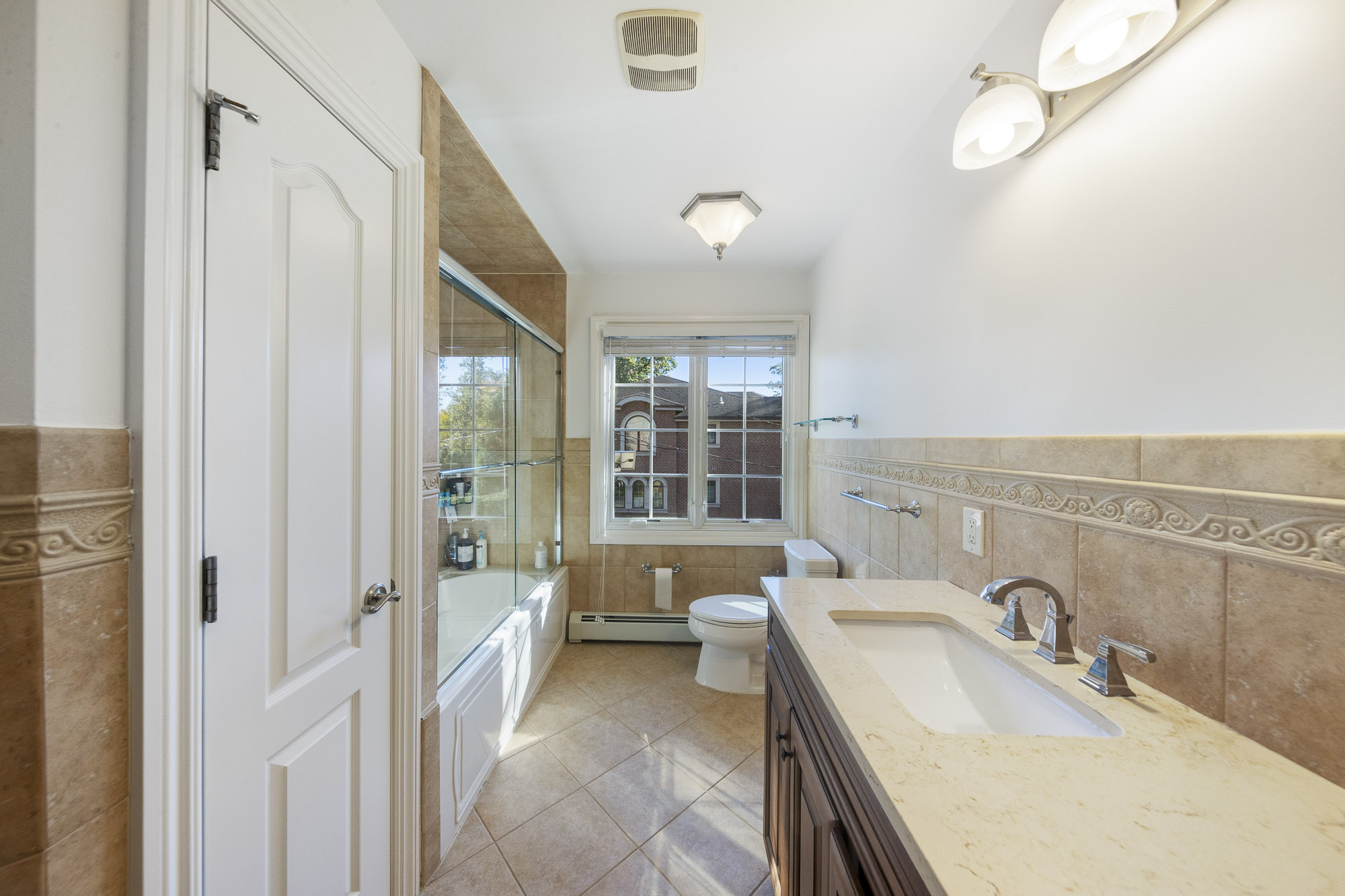 1087 Briar Way 