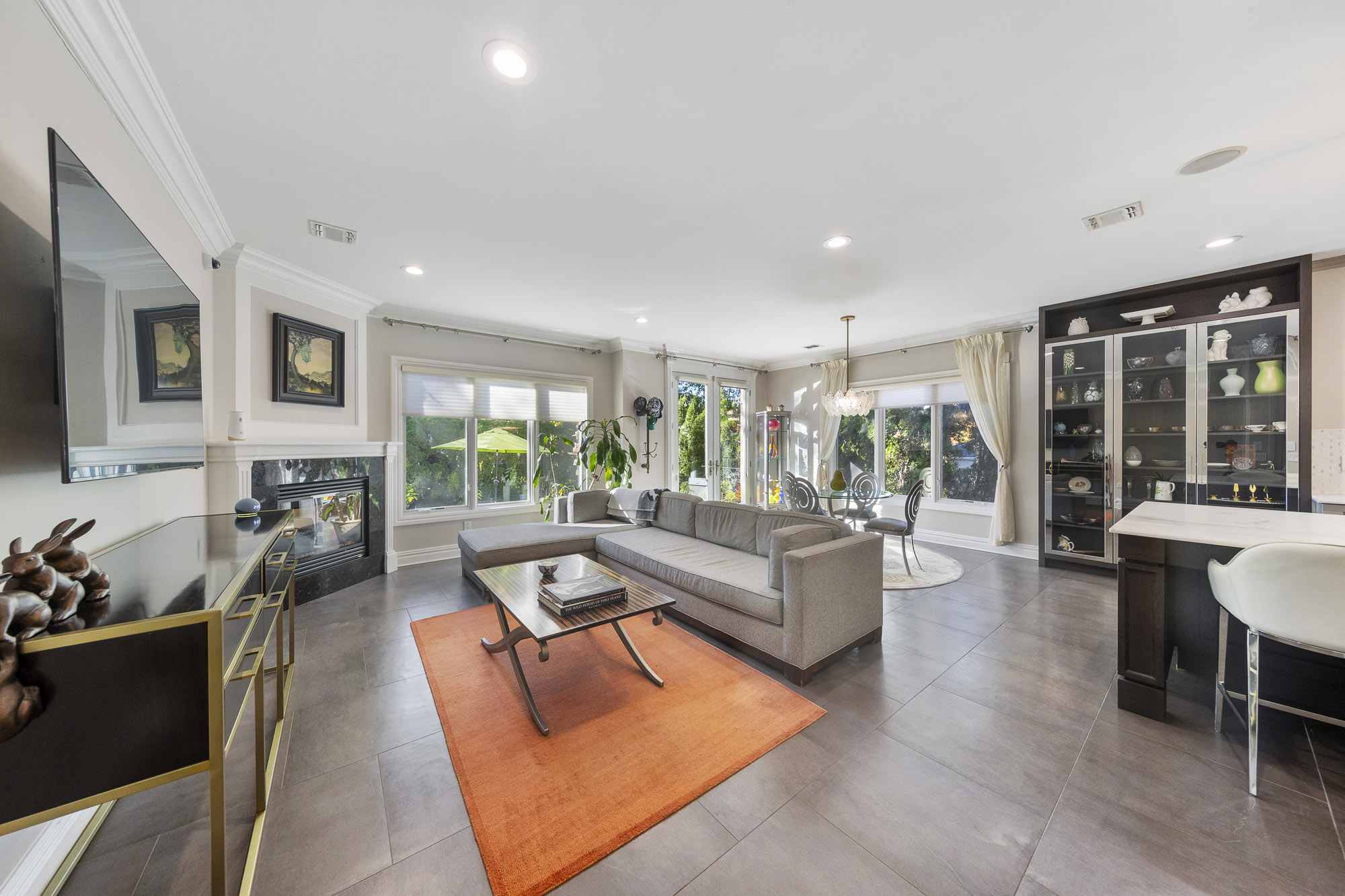 1087 Briar Way 