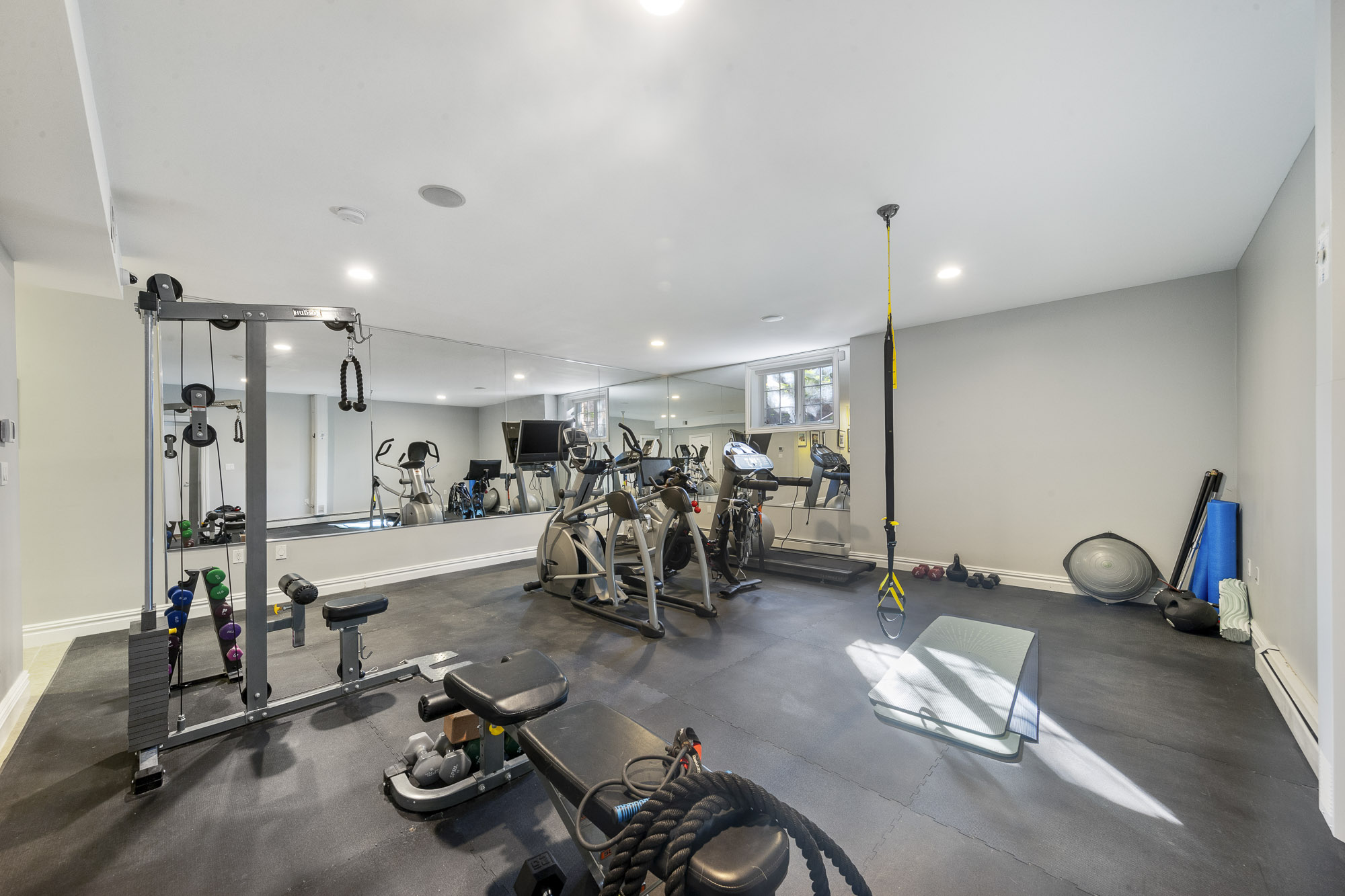 1087 Briar Way 