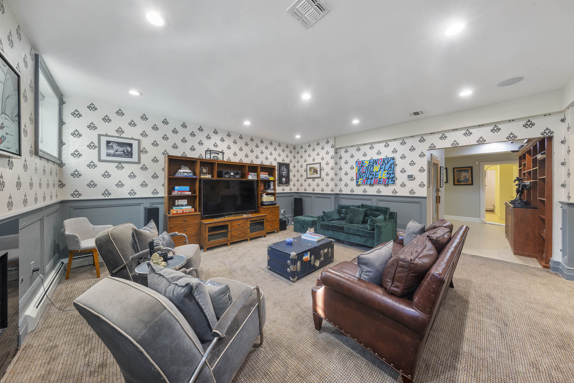1087 Briar Way 