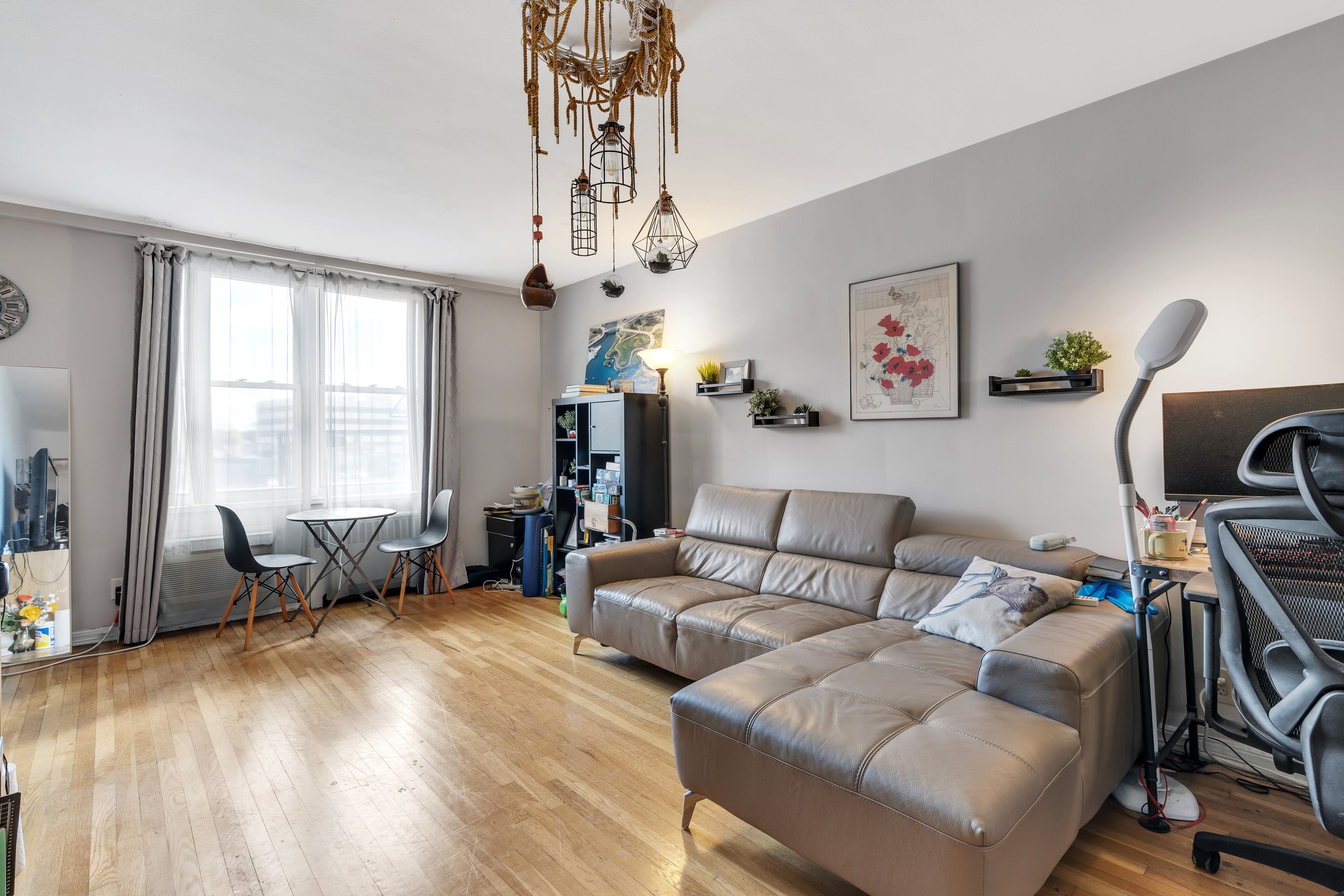 2160 Center Avenue Unit# 4G