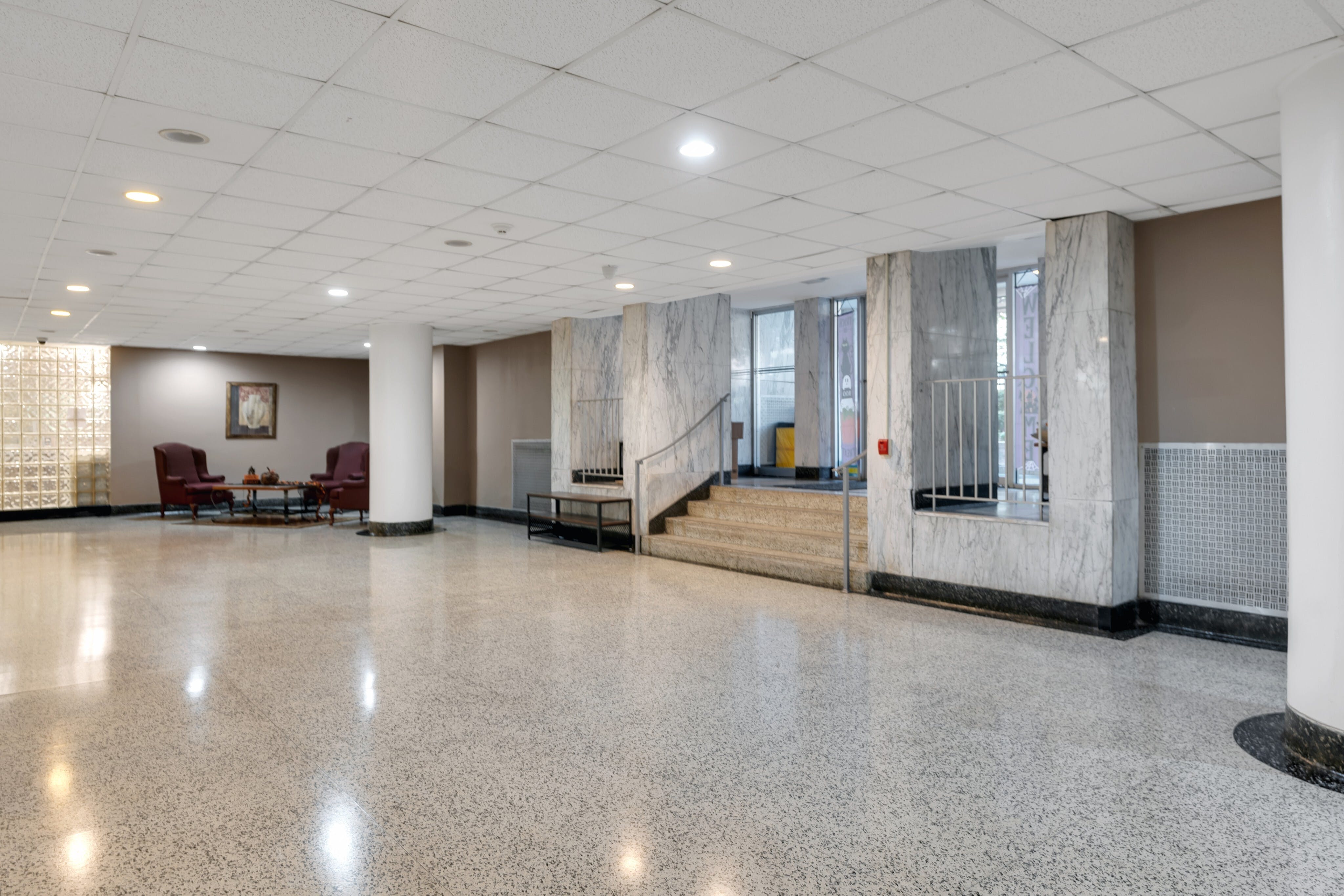 2160 Center Avenue Unit# 4G