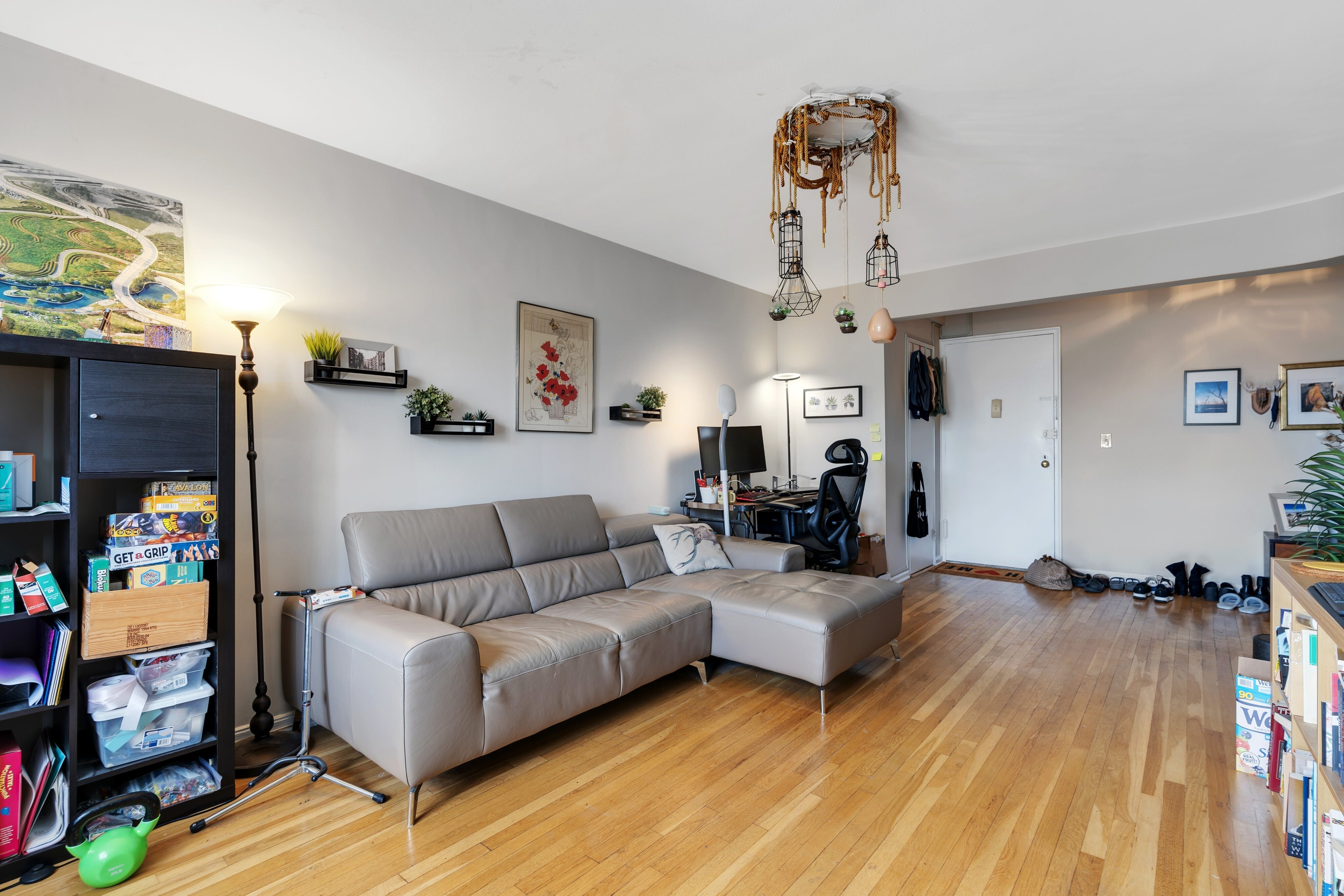 2160 Center Avenue Unit# 4G