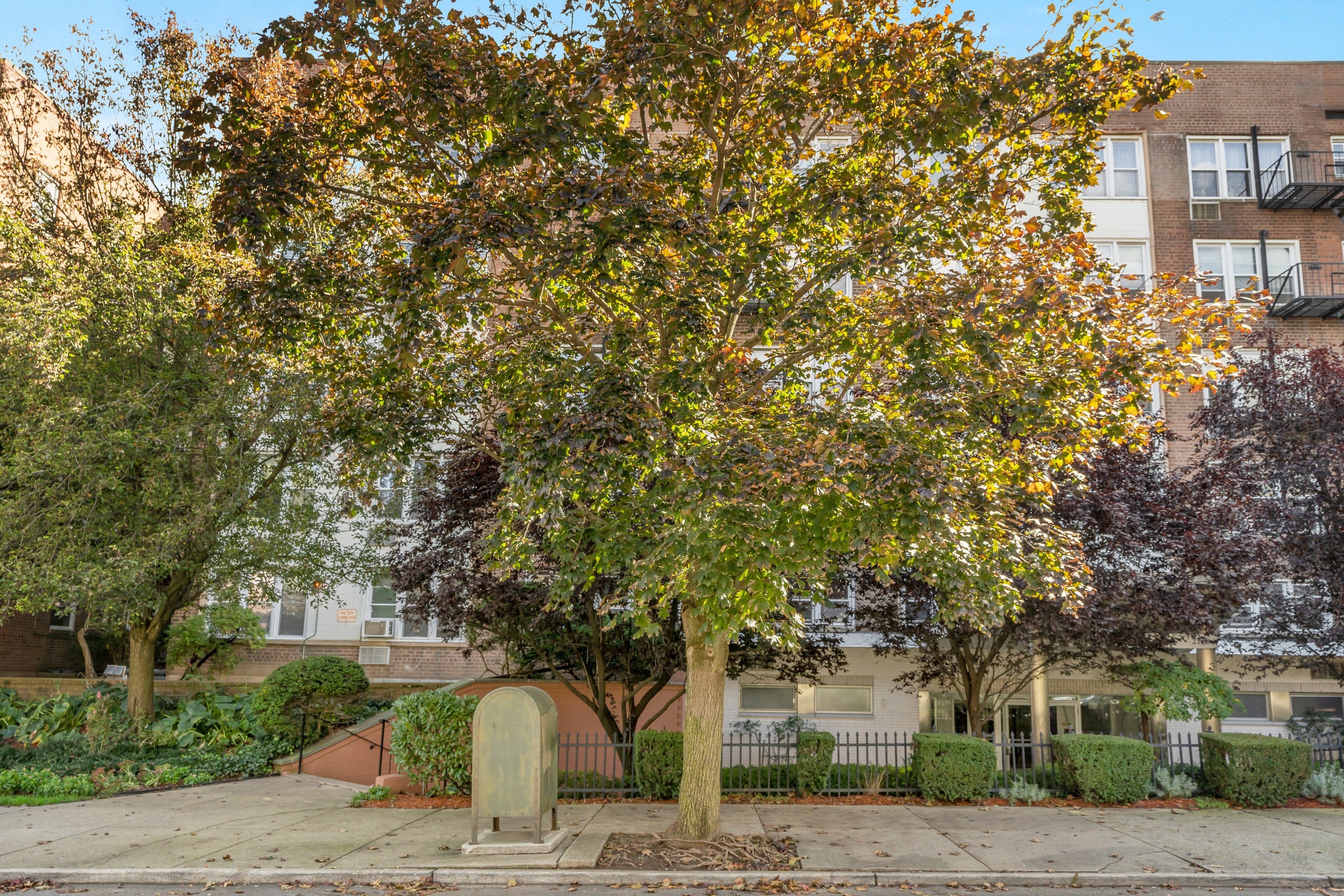 2160 Center Avenue Unit# 4G