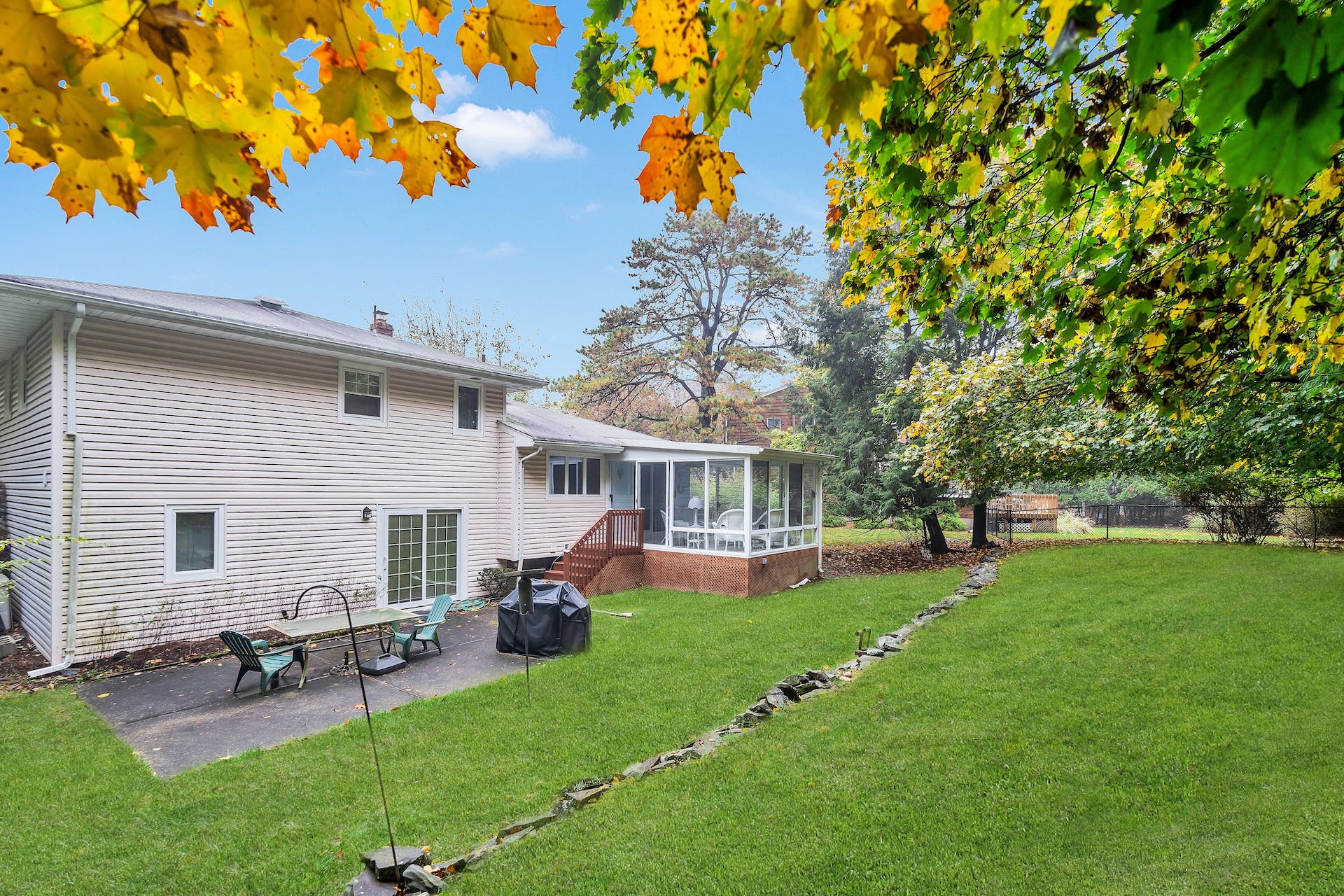 16 Dante Place 