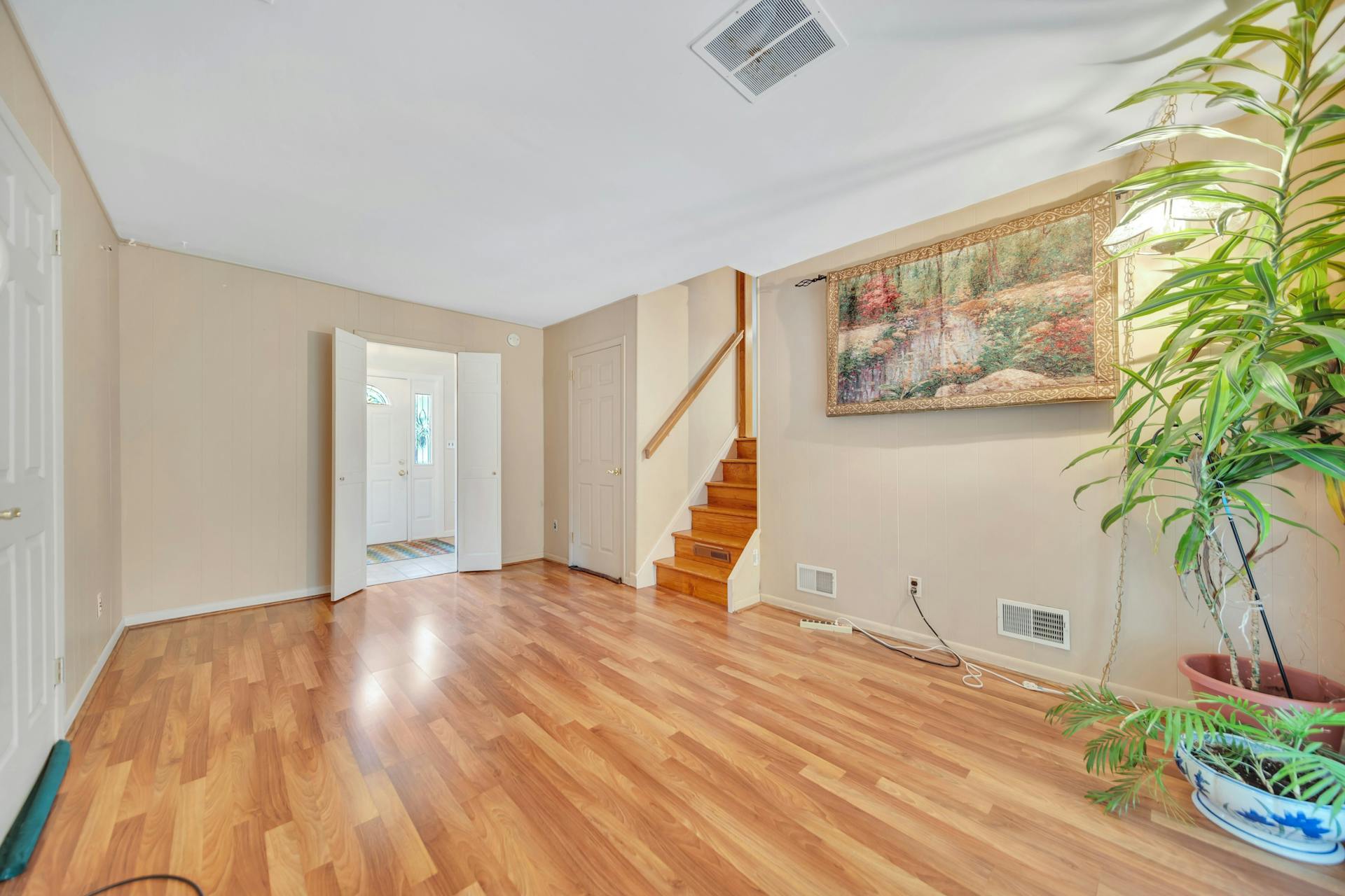 16 Dante Place 