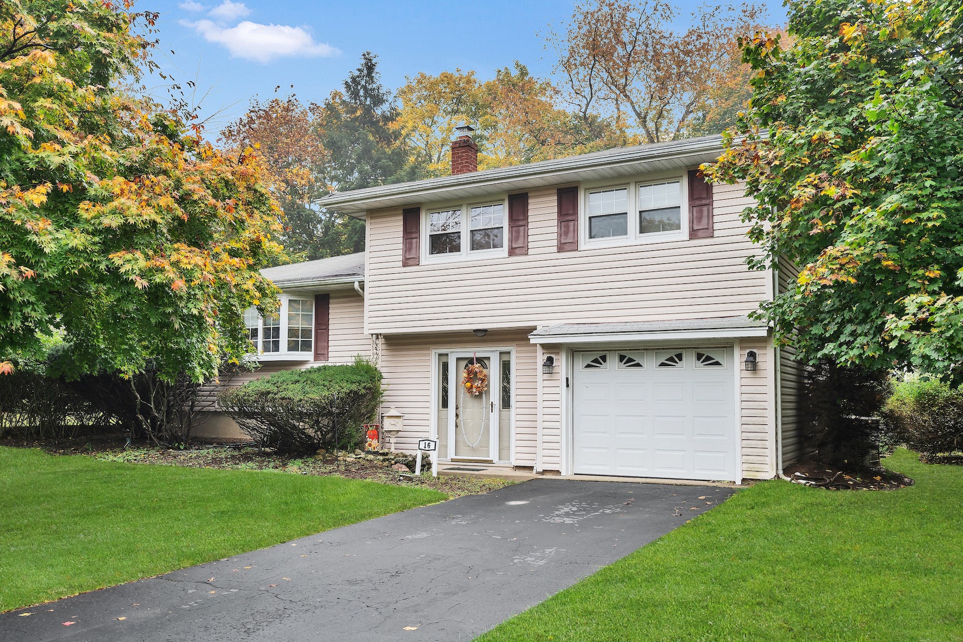 16 Dante Place 