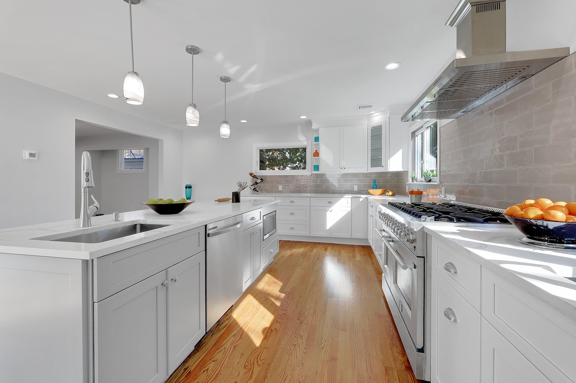 10-04 Bellair Avenue 