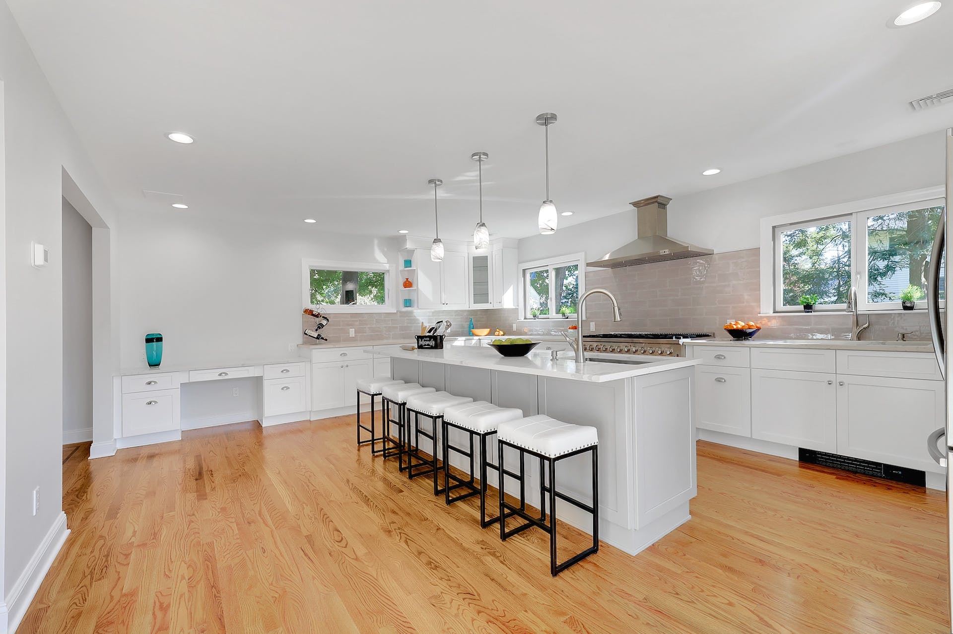 10-04 Bellair Avenue 
