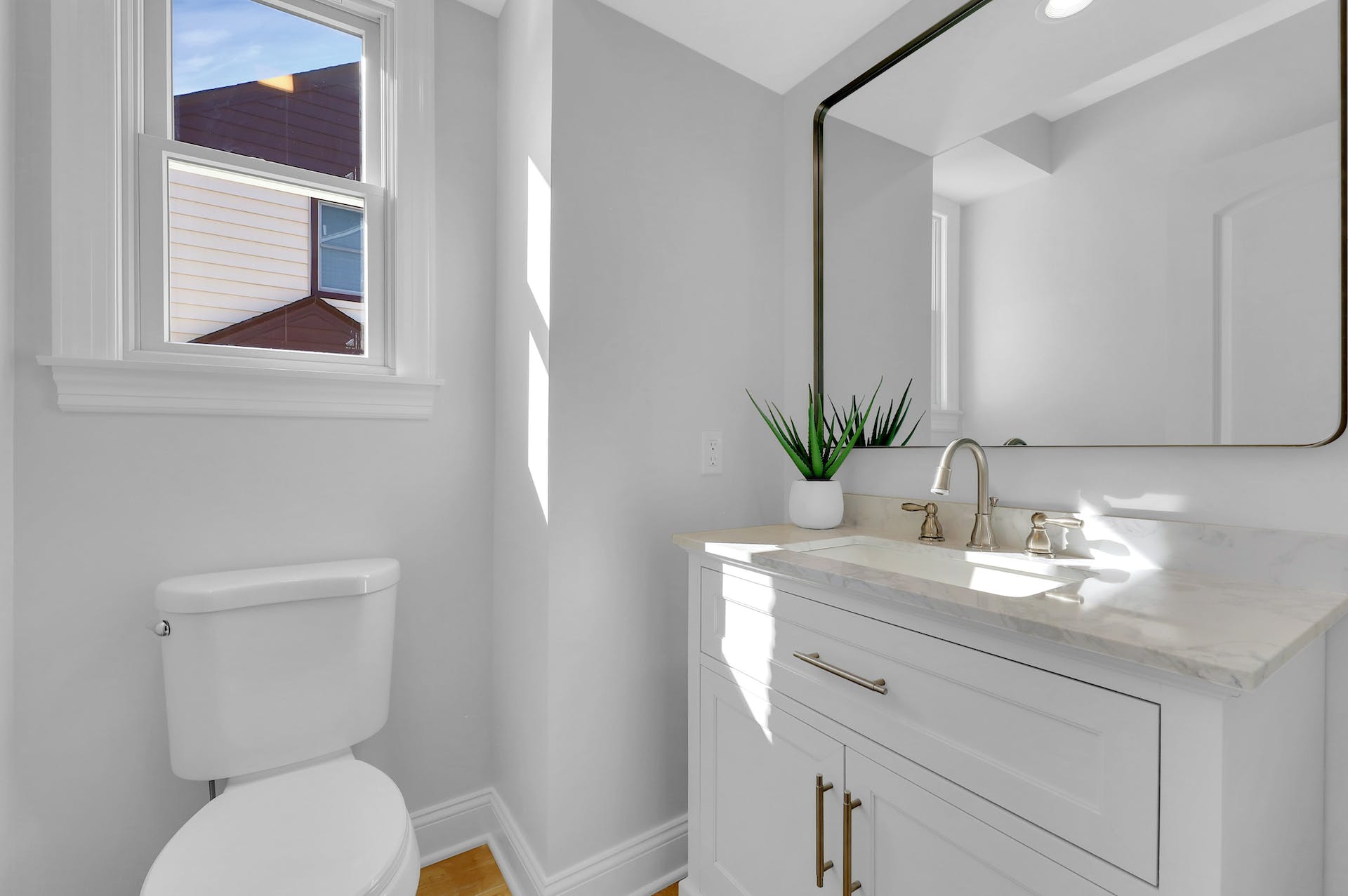 10-04 Bellair Avenue 