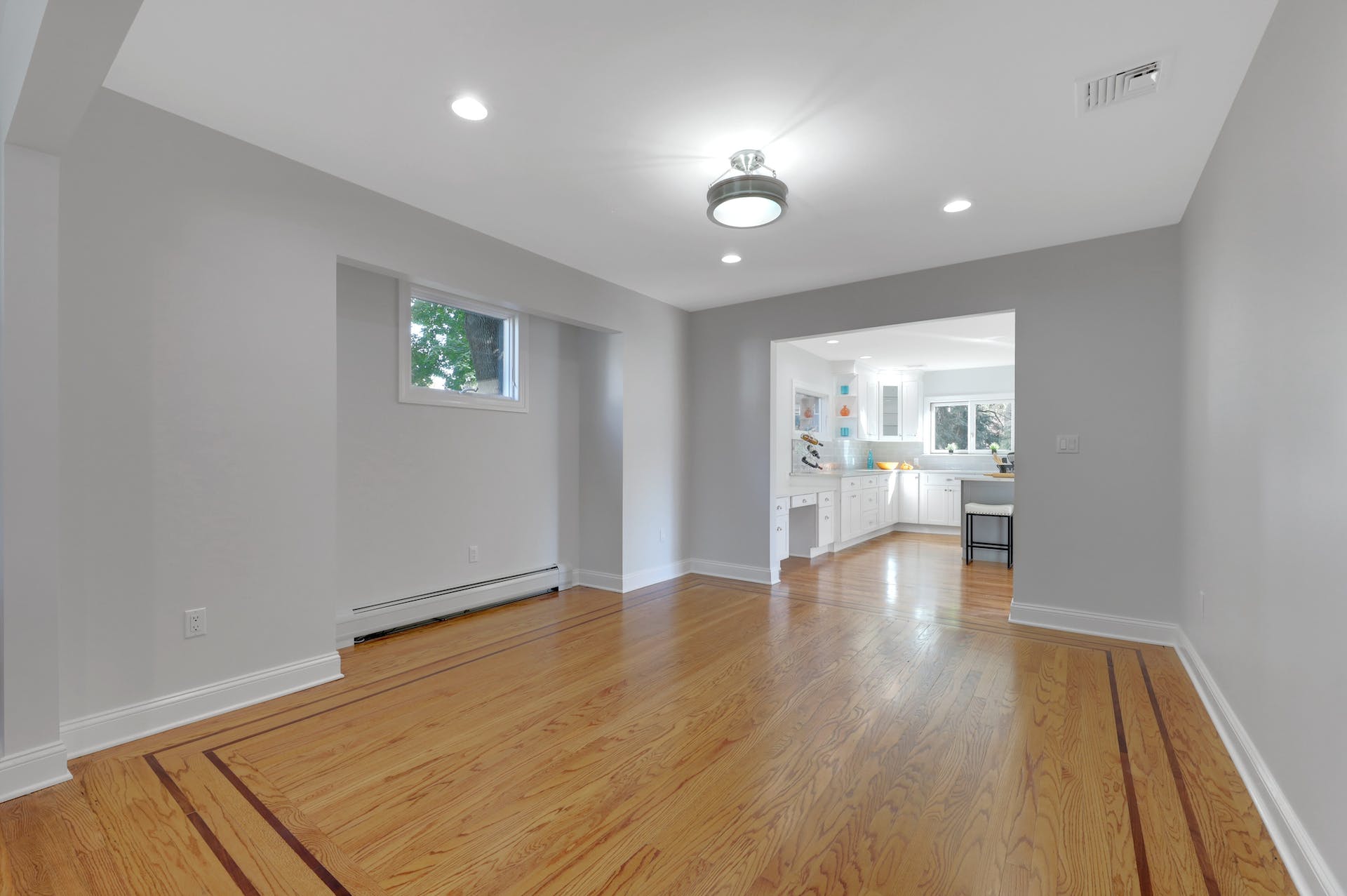 10-04 Bellair Avenue 