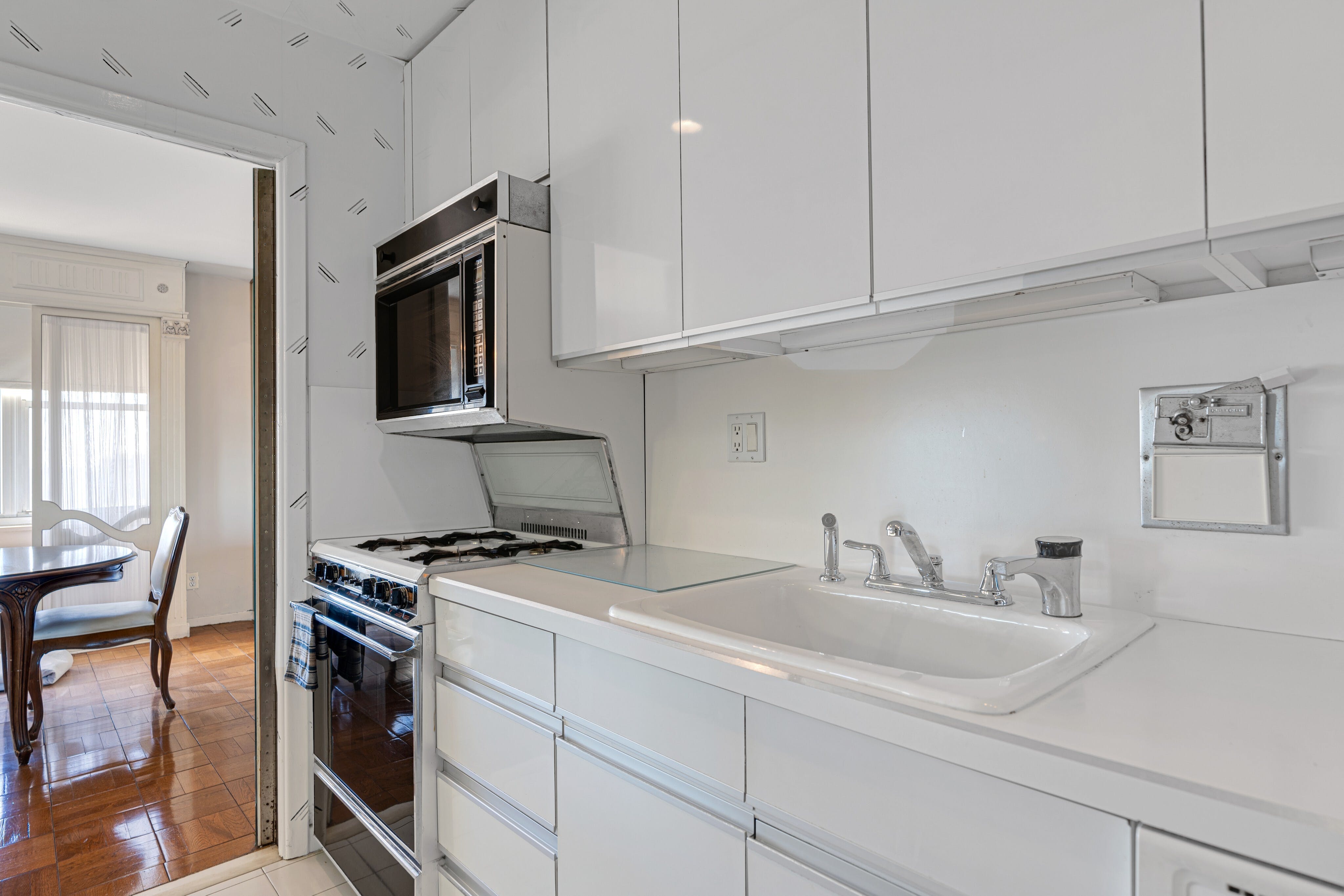 2000 Linwood Avenue Unit# 17V