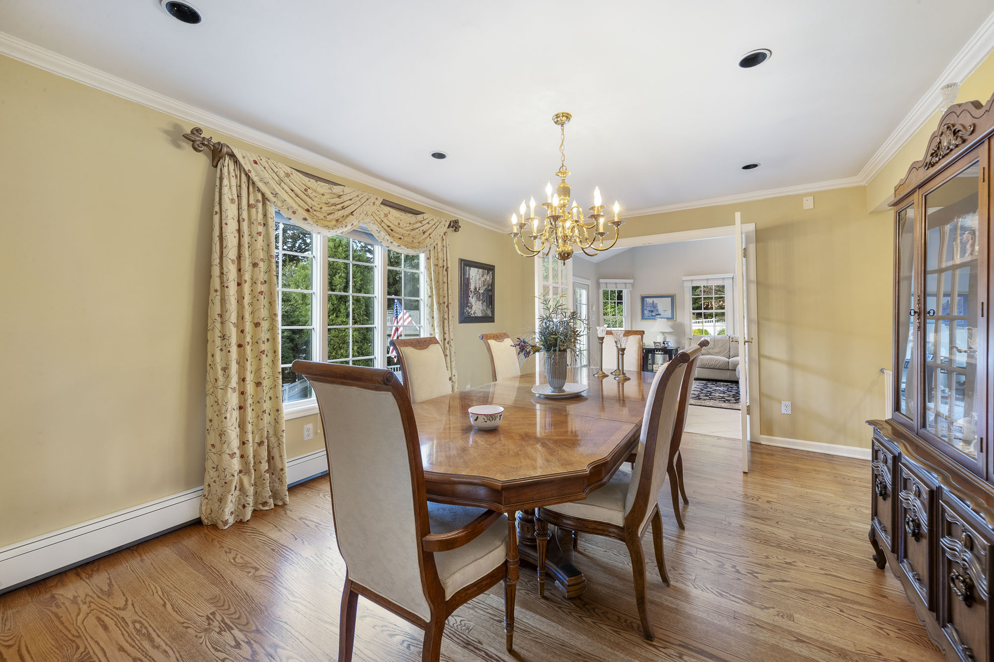 104 Colonial Road