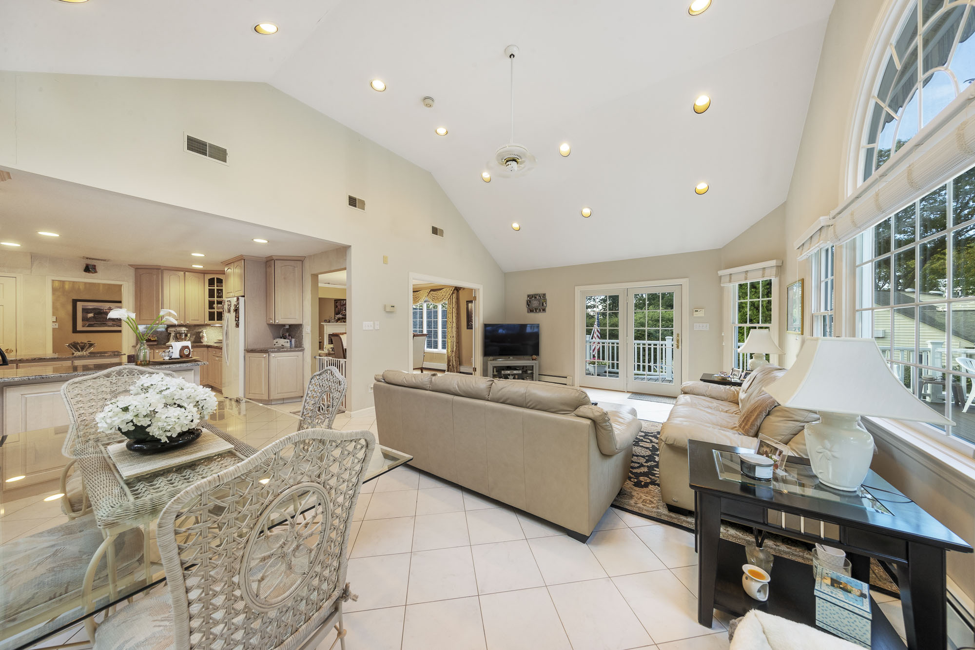 104 Colonial Road