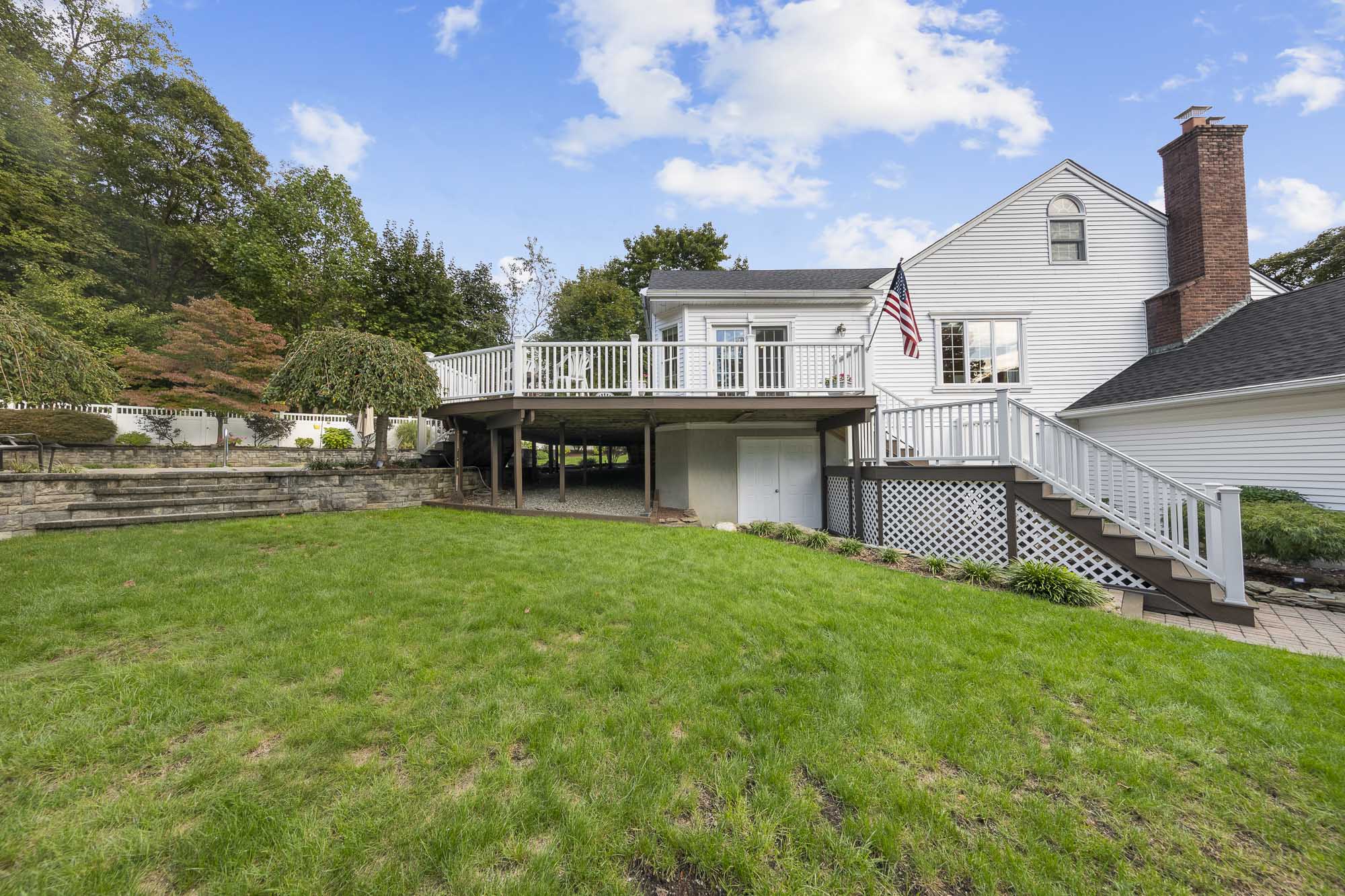 104 Colonial Road