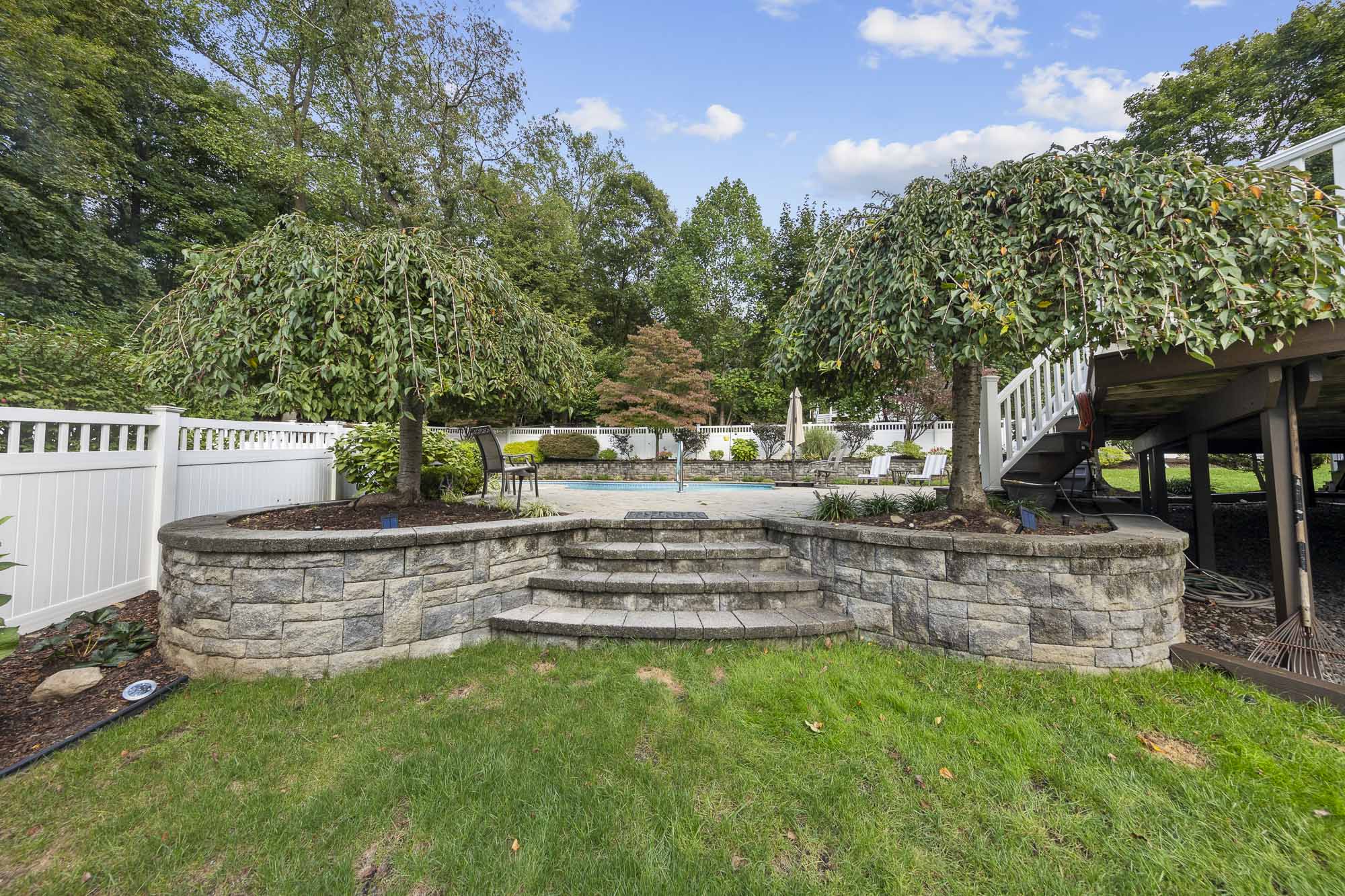 104 Colonial Road