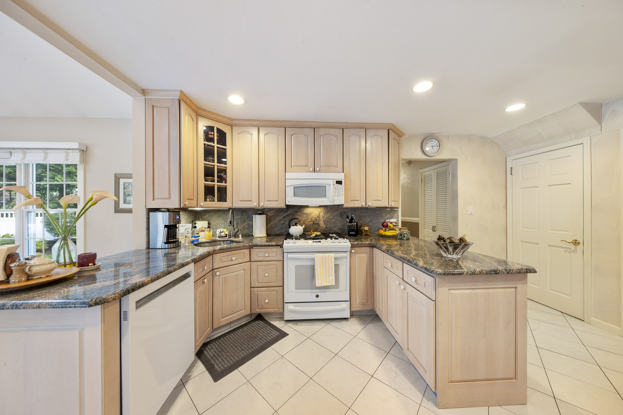104 Colonial Road
