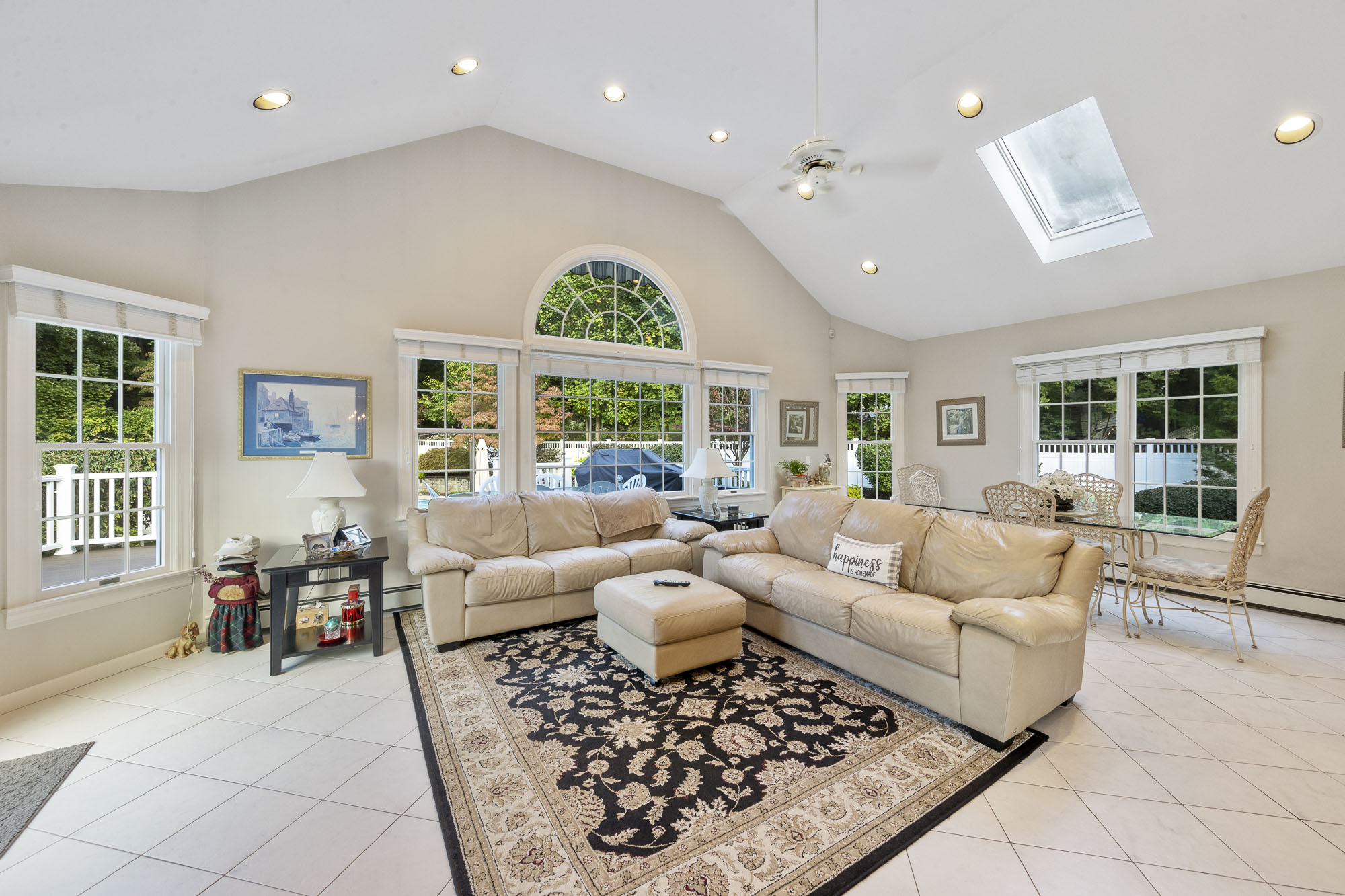 104 Colonial Road