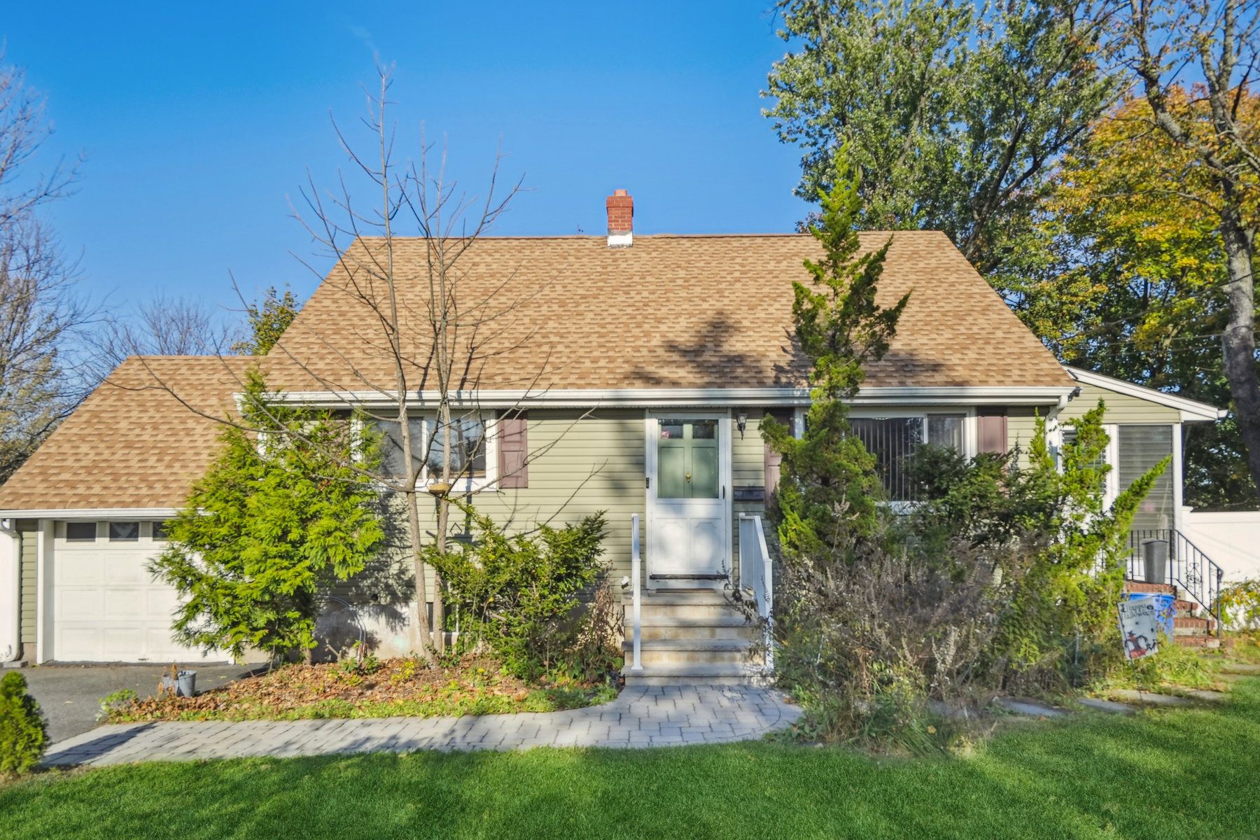 12 Oak Street 