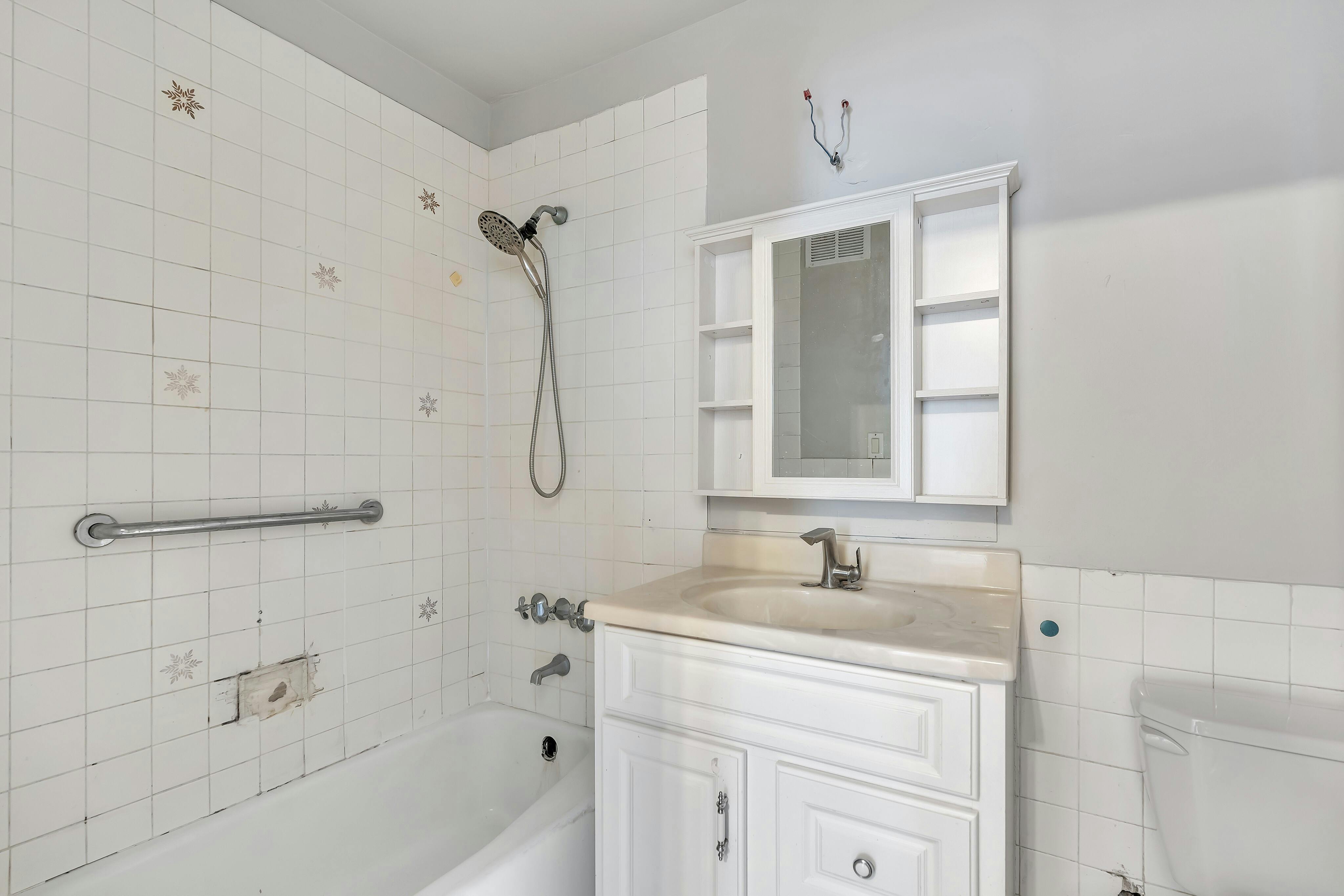 2000 Linwood Avenue Unit# 16N