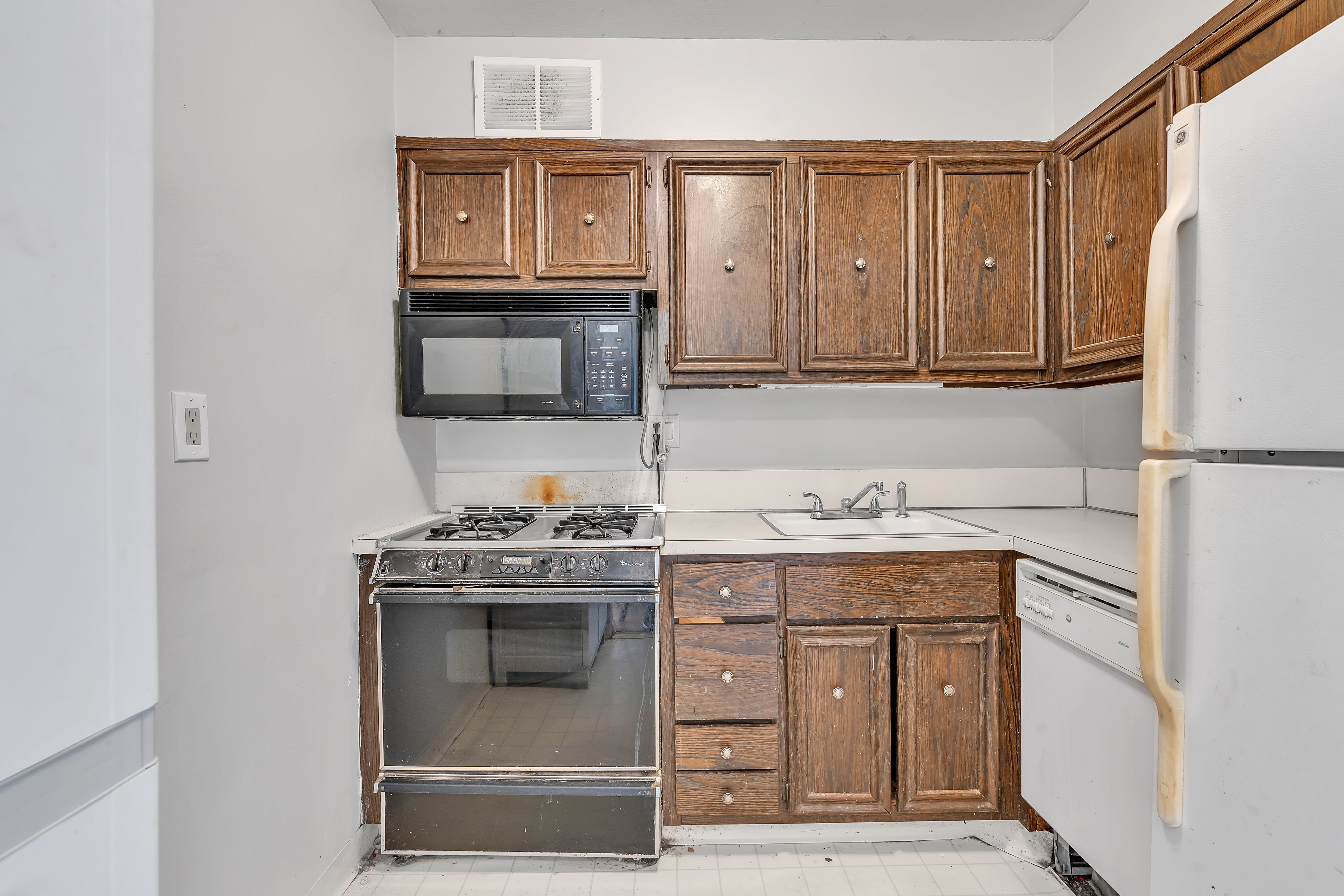 2000 Linwood Avenue Unit# 16N