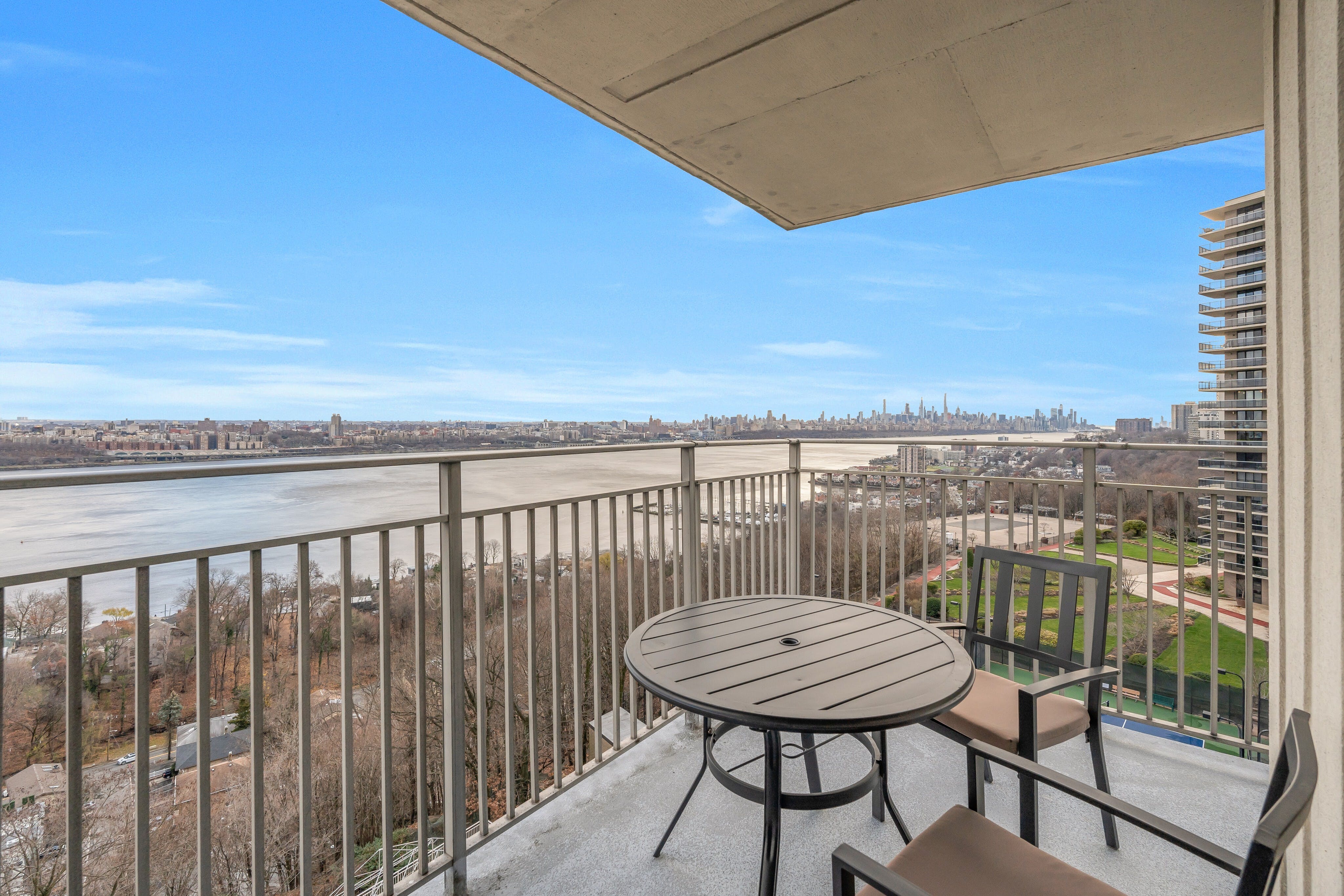 1530 Palisade Avenue Unit# 7L