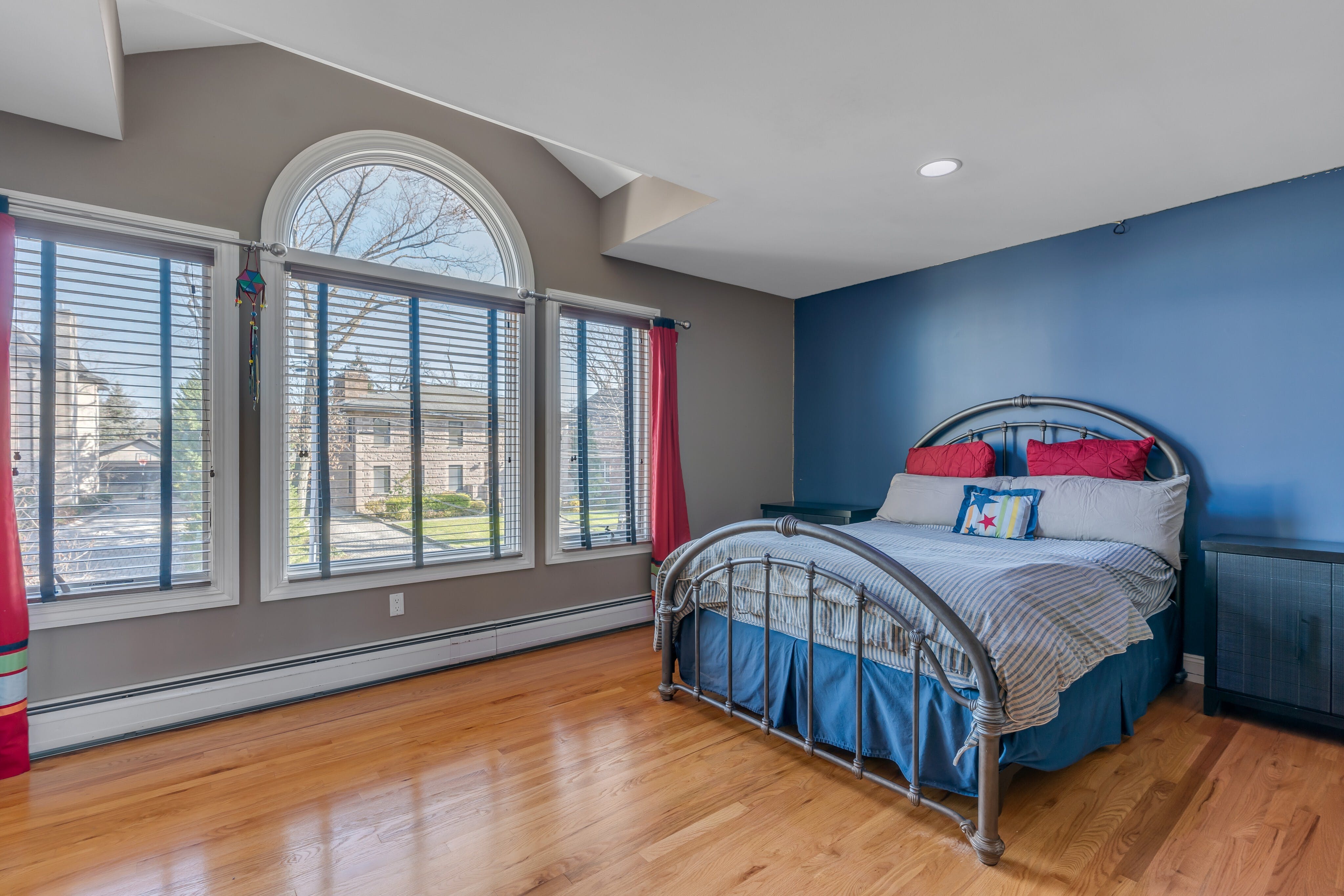 1075 Briar Way 