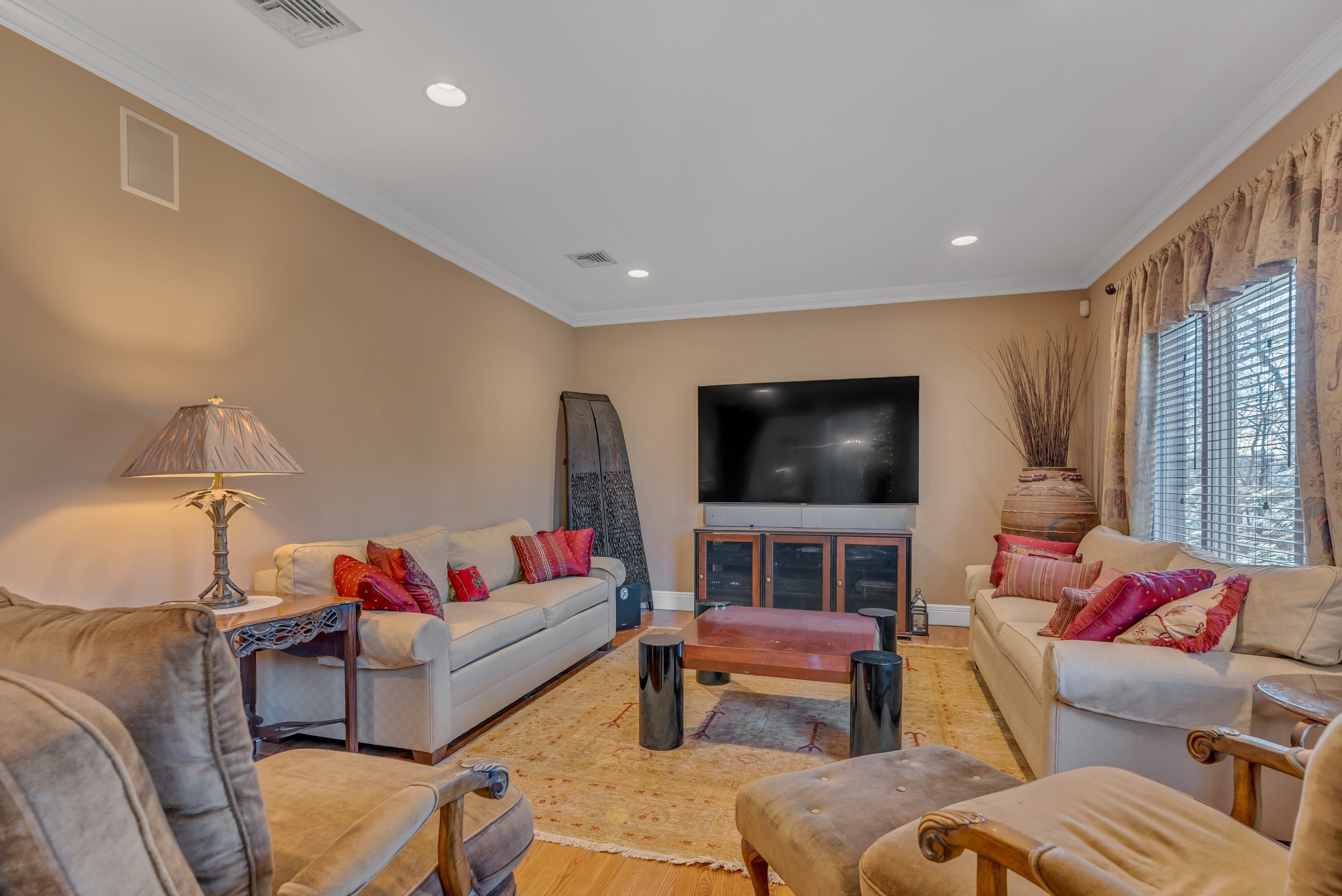 1075 Briar Way 