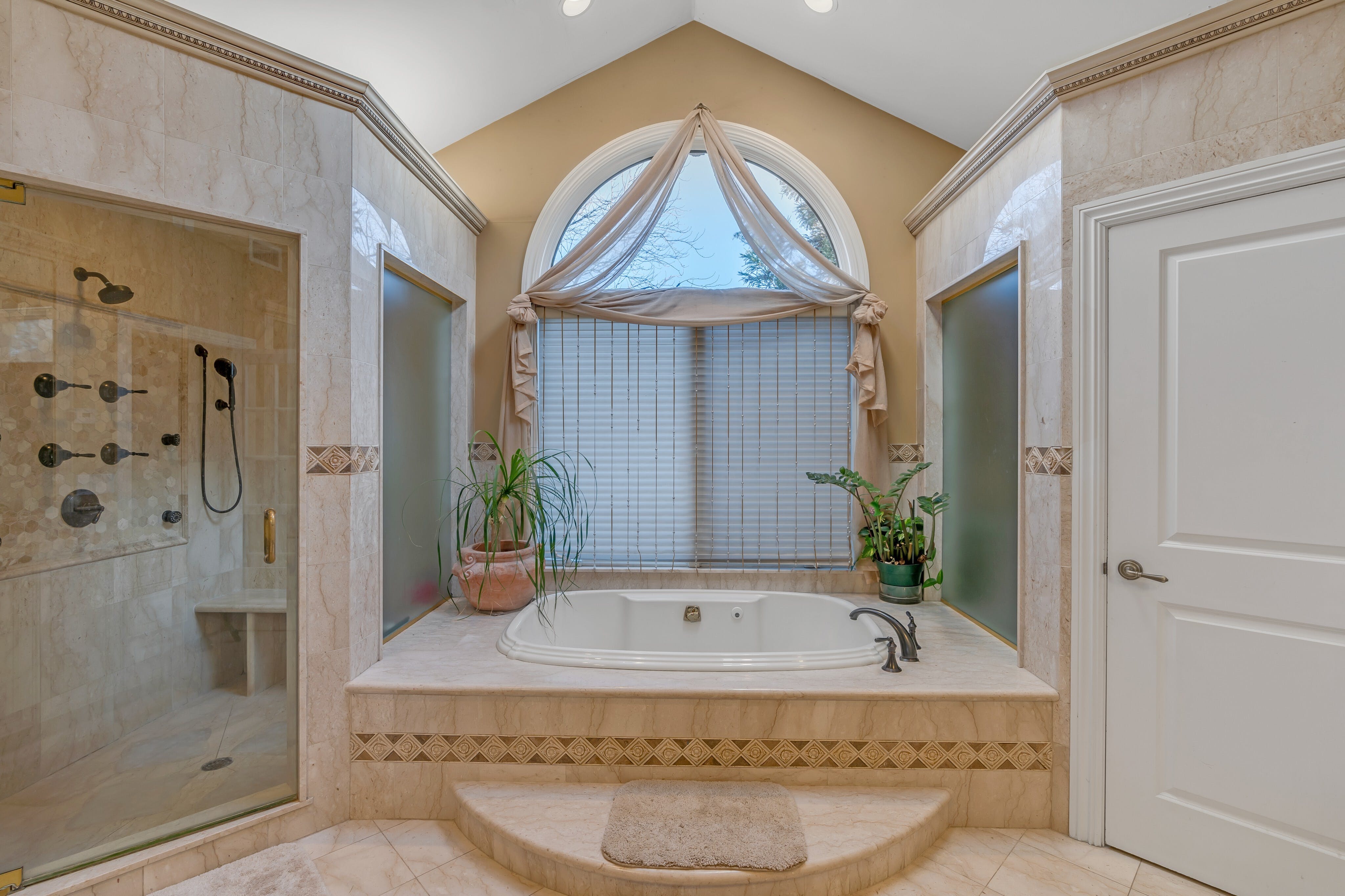 1075 Briar Way 