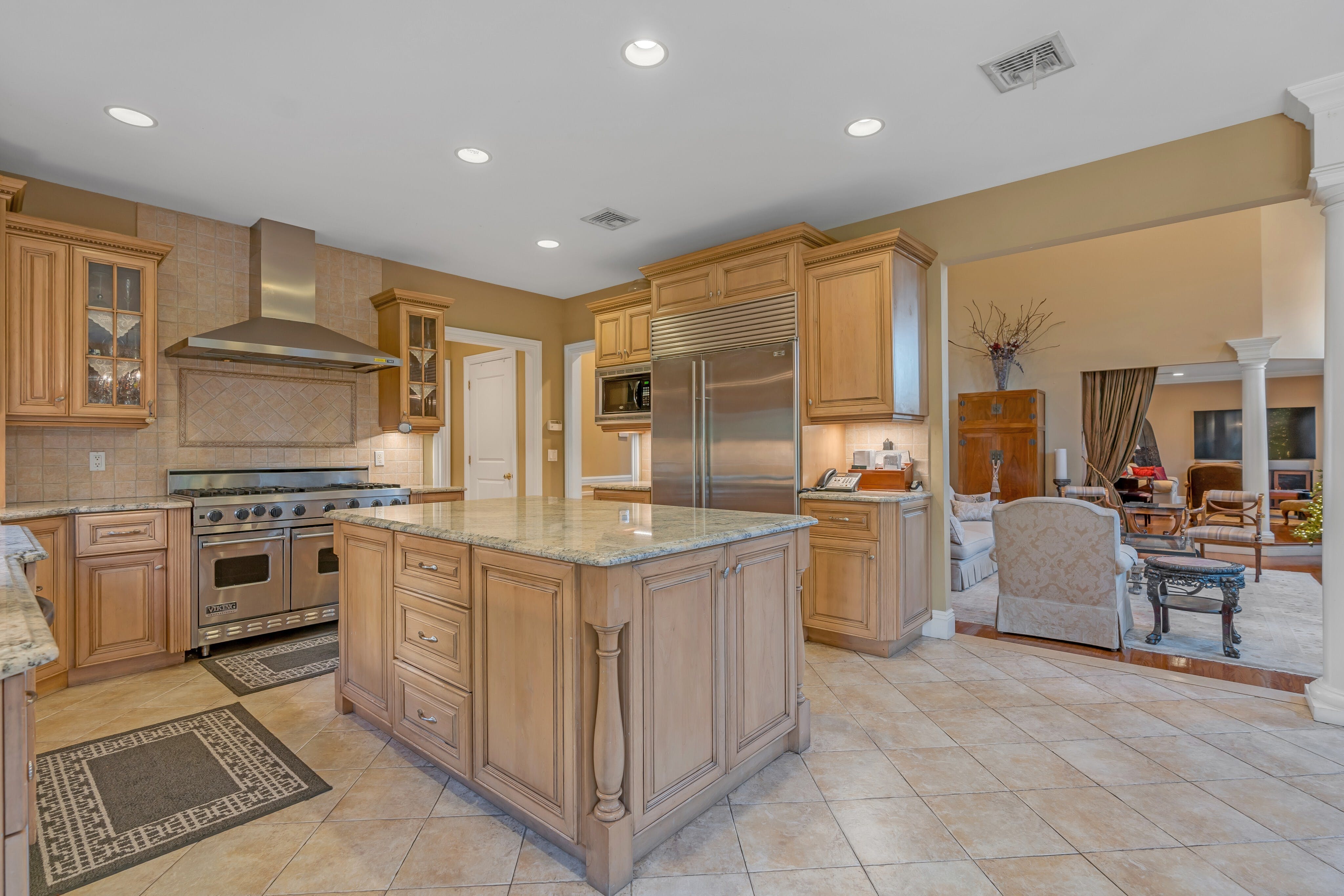 1075 Briar Way 
