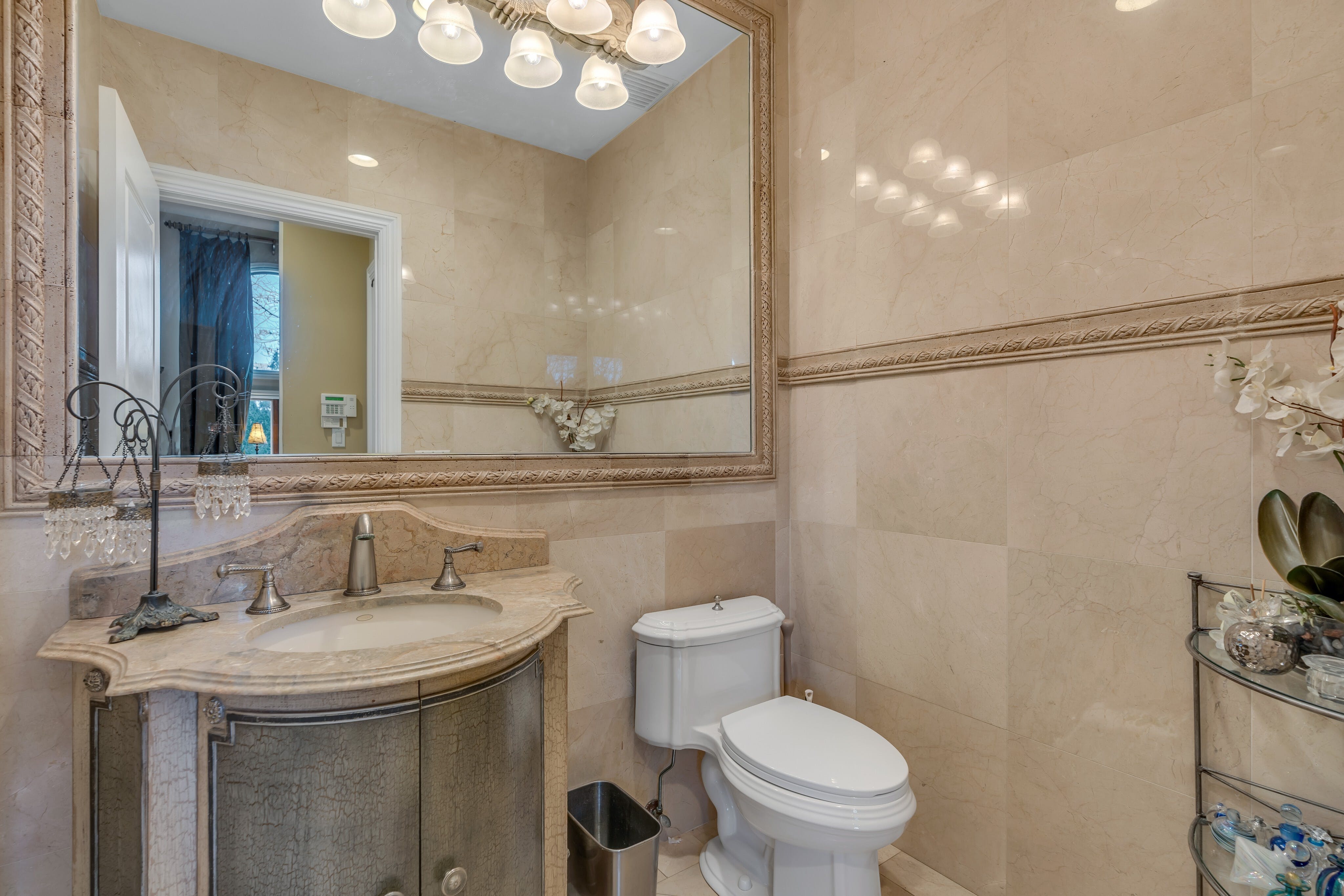 1075 Briar Way 