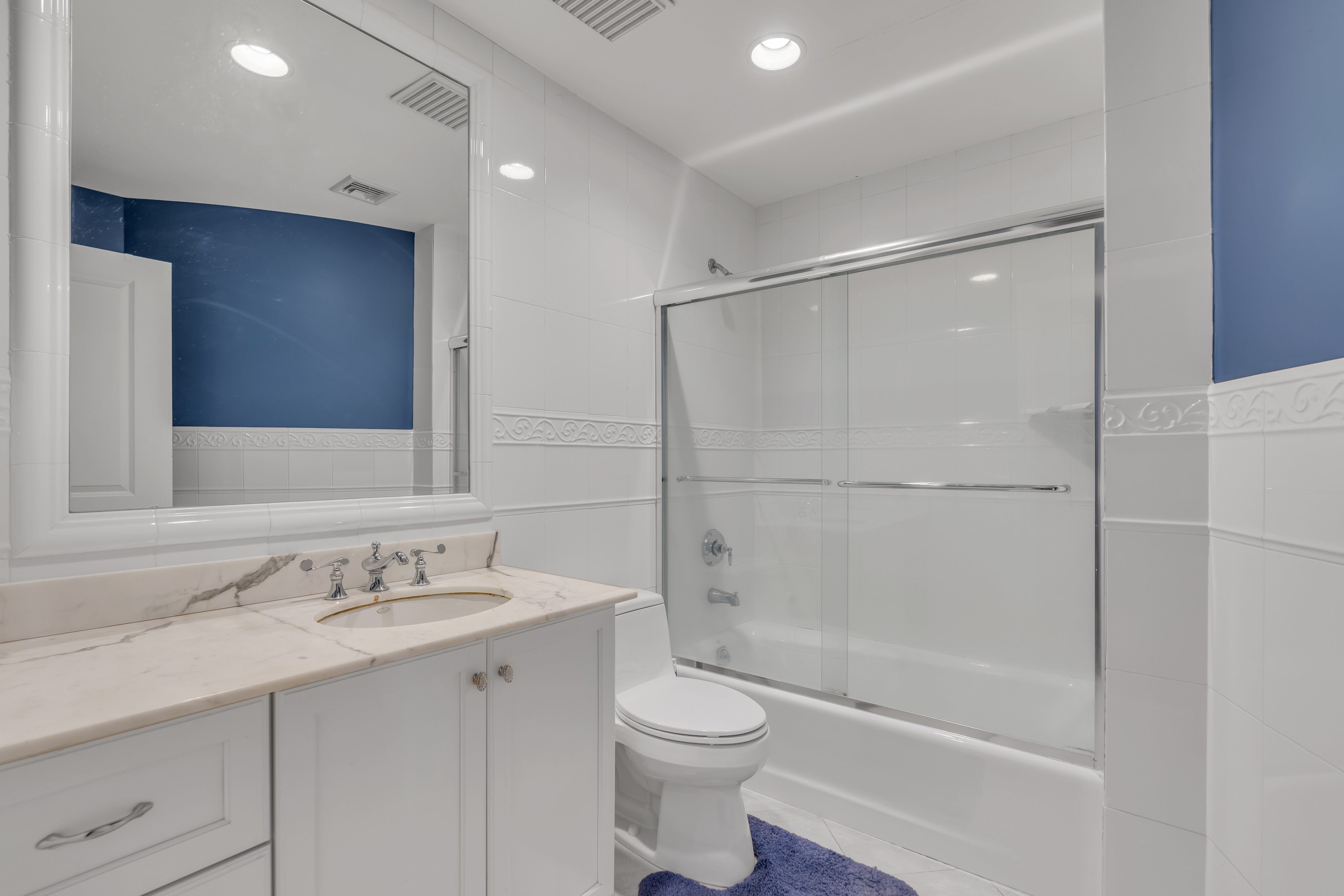 1075 Briar Way 