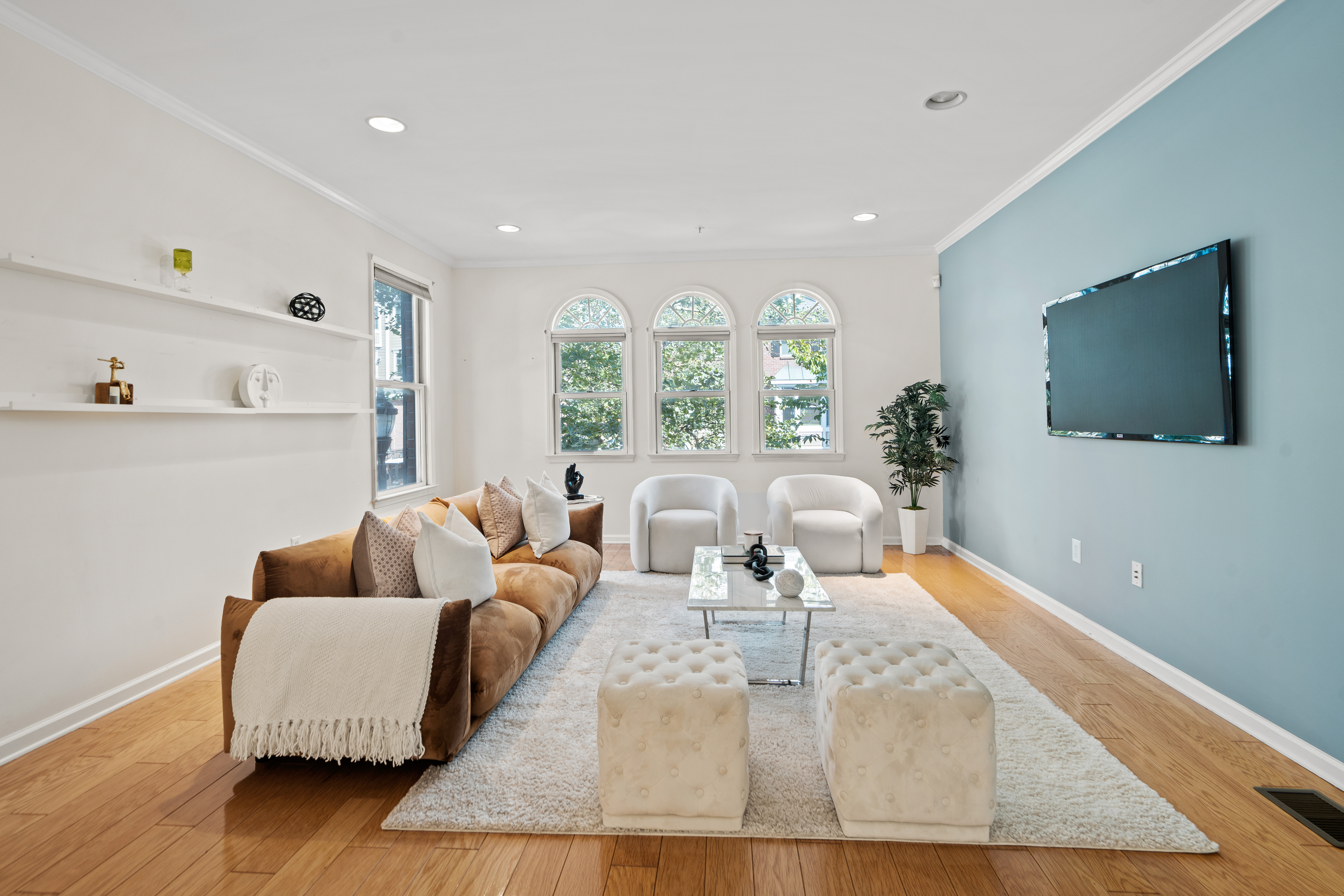 416 Newburgh Ct 
