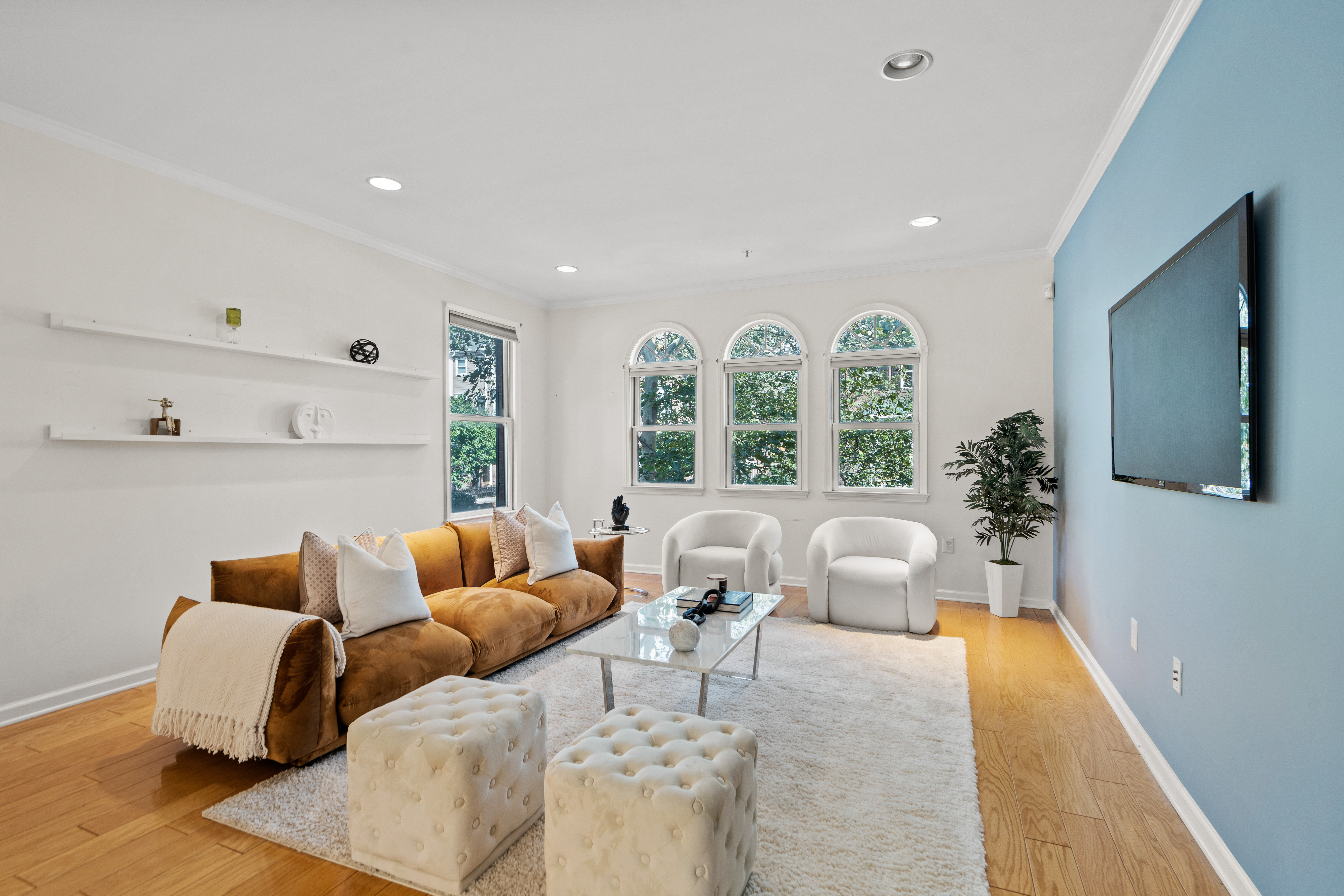 416 Newburgh Ct 