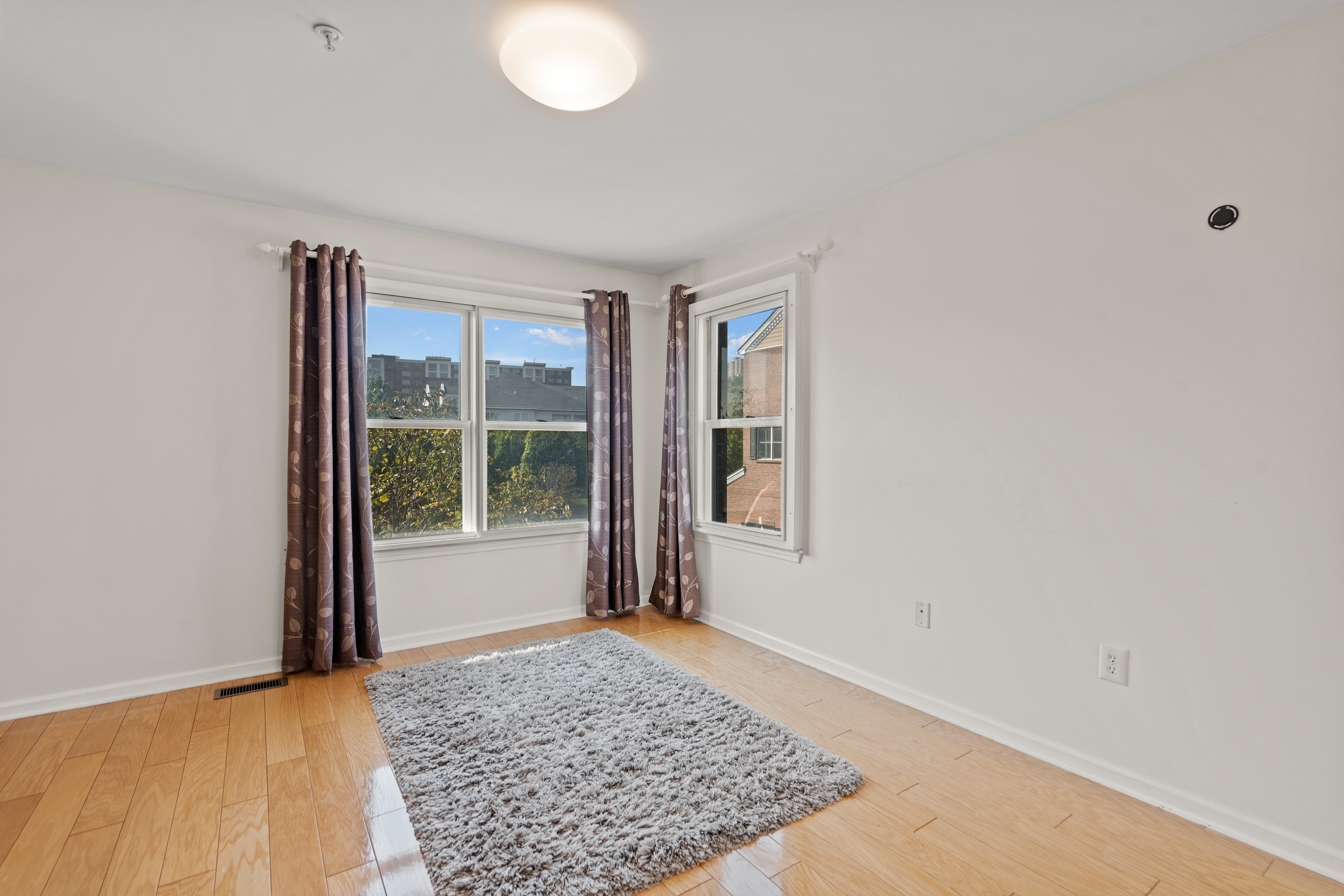 416 Newburgh Ct 