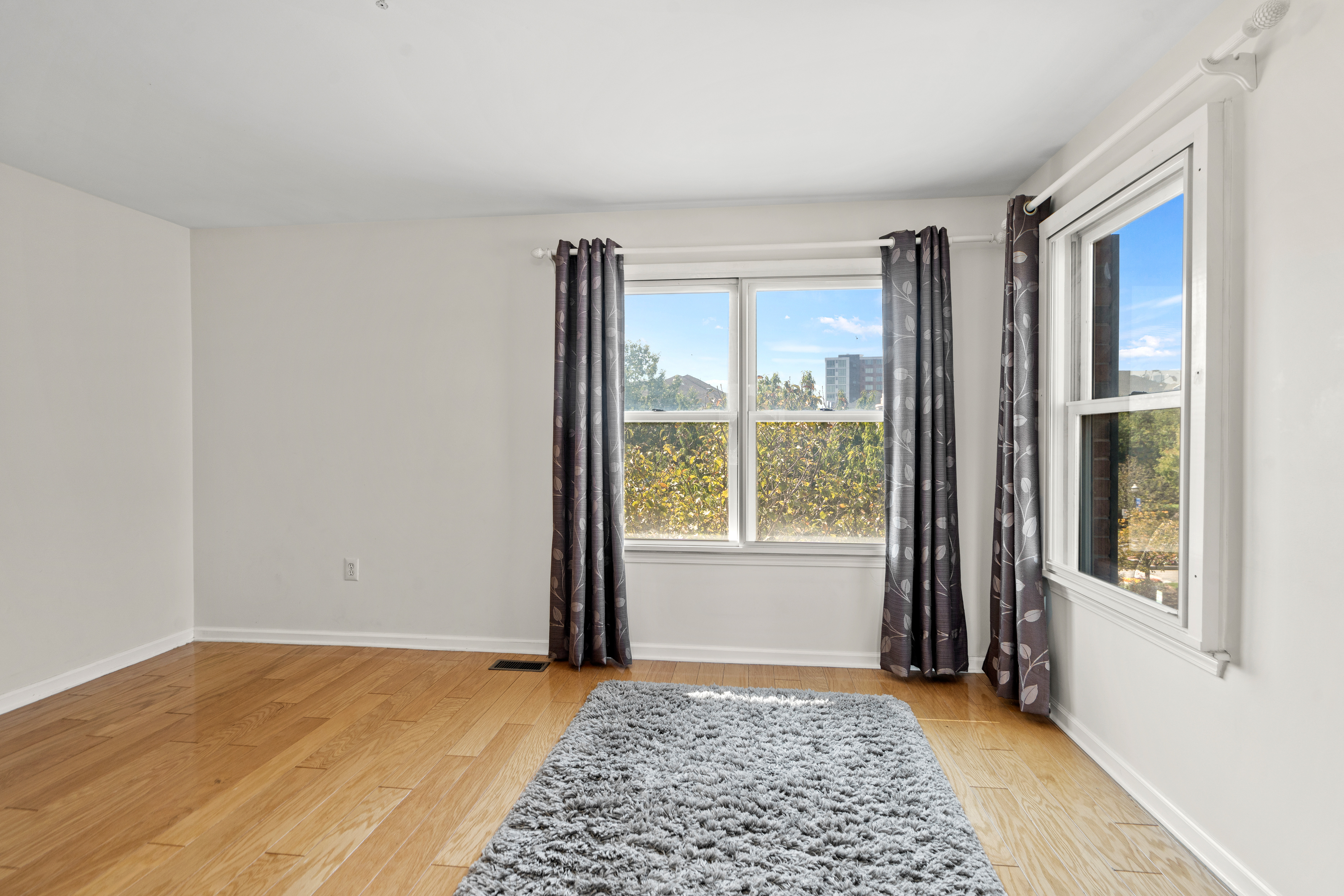 416 Newburgh Ct 