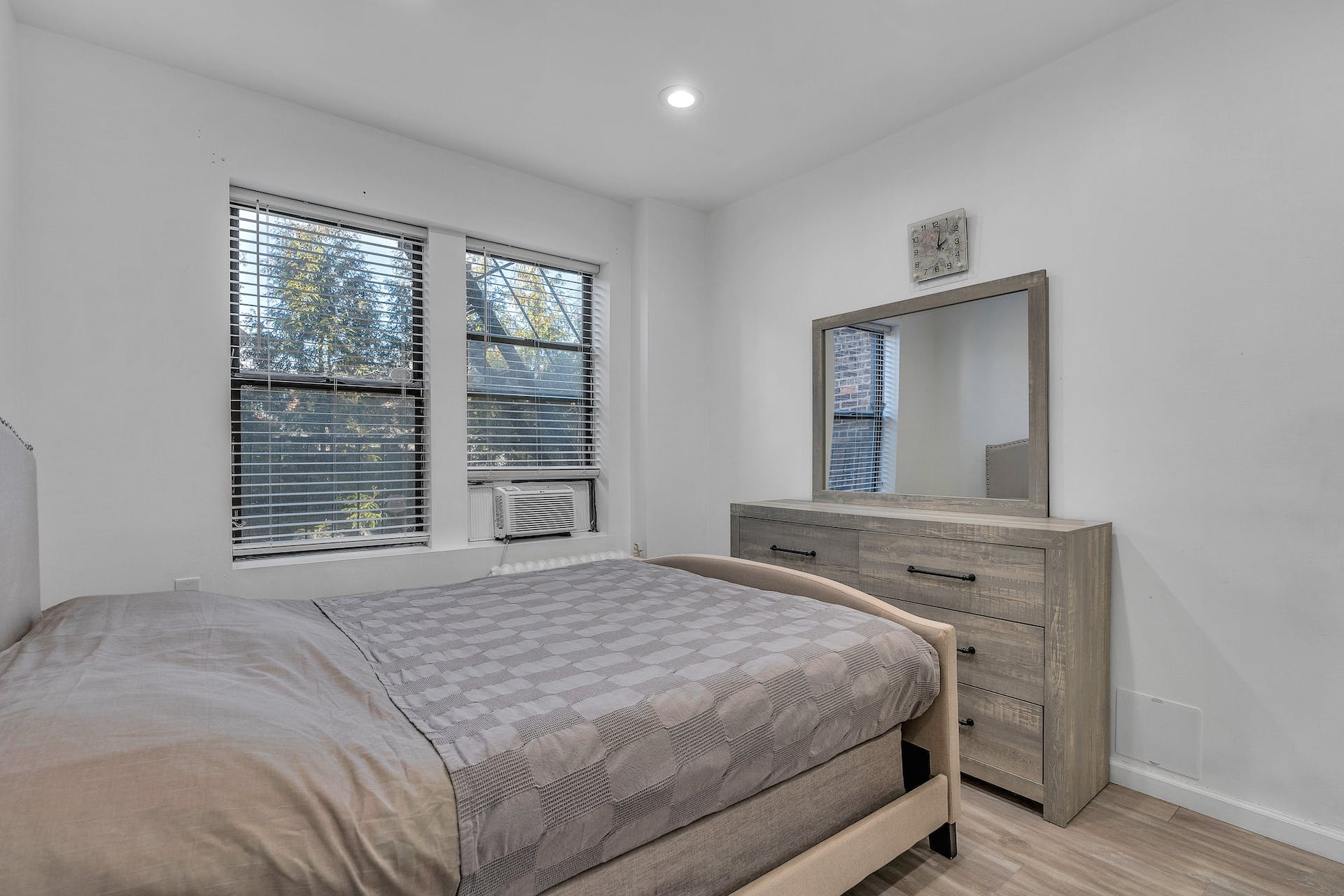 883 Blvd East Unit# 2D