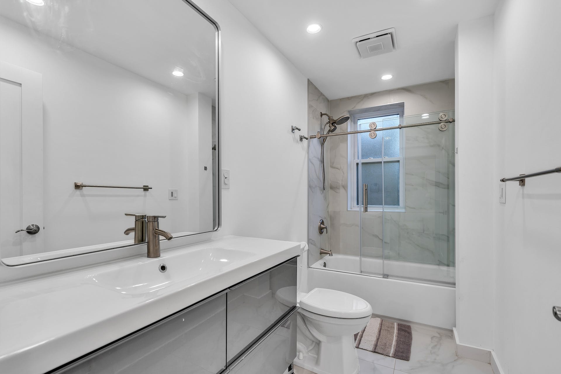 883 Blvd East Unit# 2D