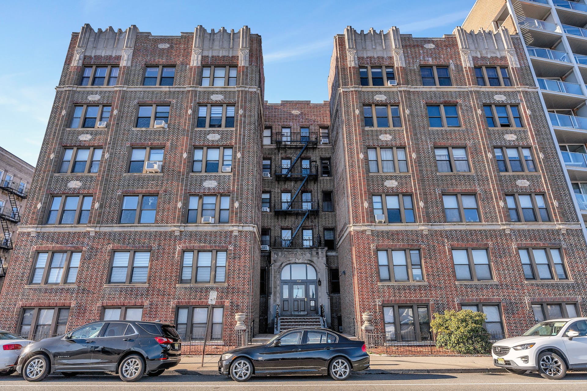 883 Blvd East Unit# 2D