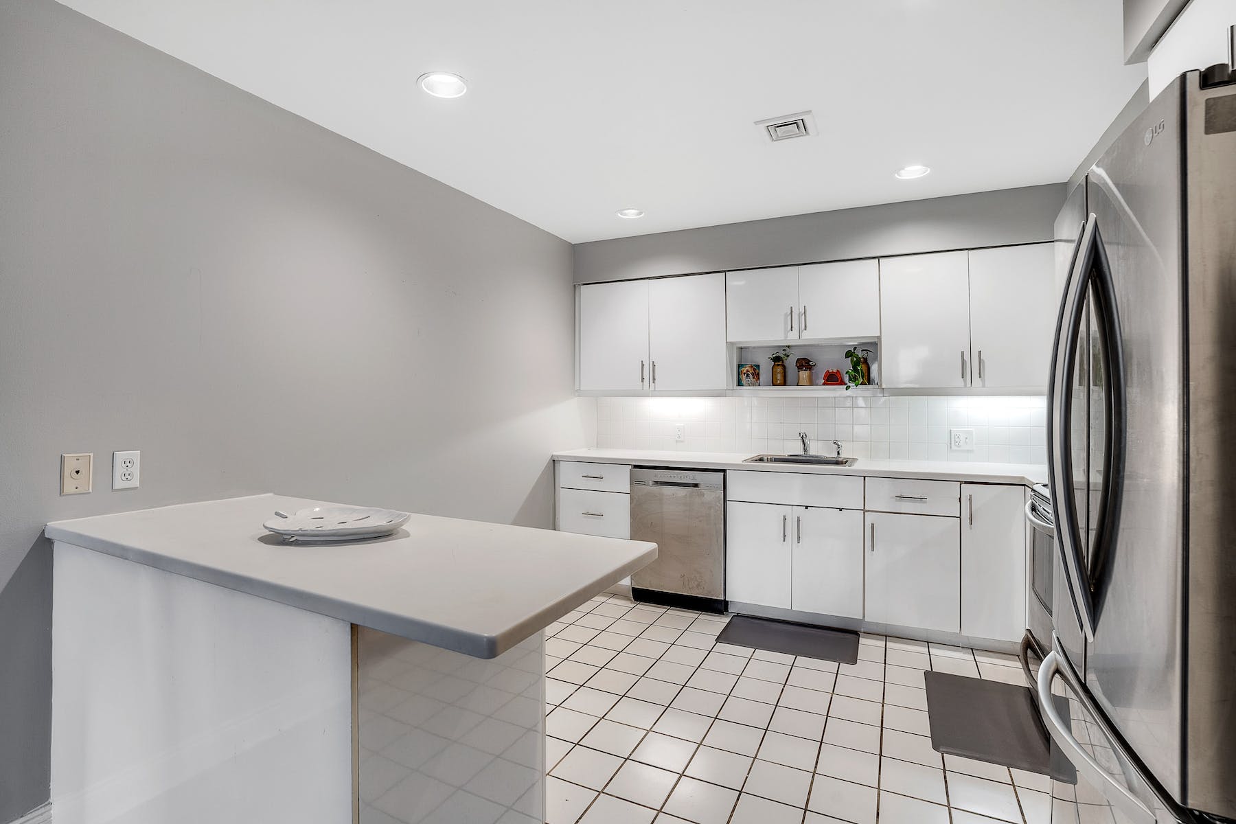 101 Shearwater Ct East Unit# 23