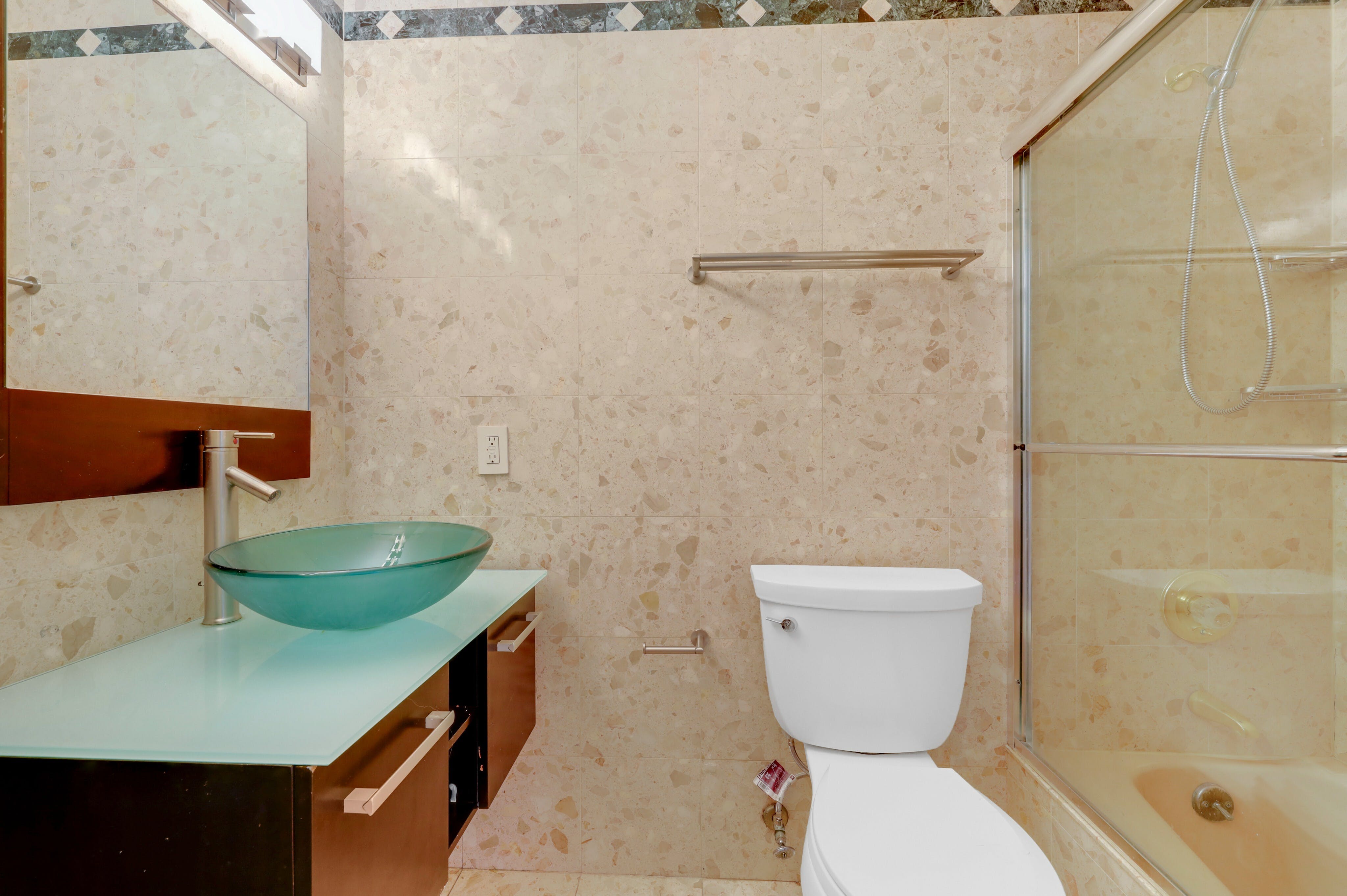 200 Winston Drive Unit# 2519