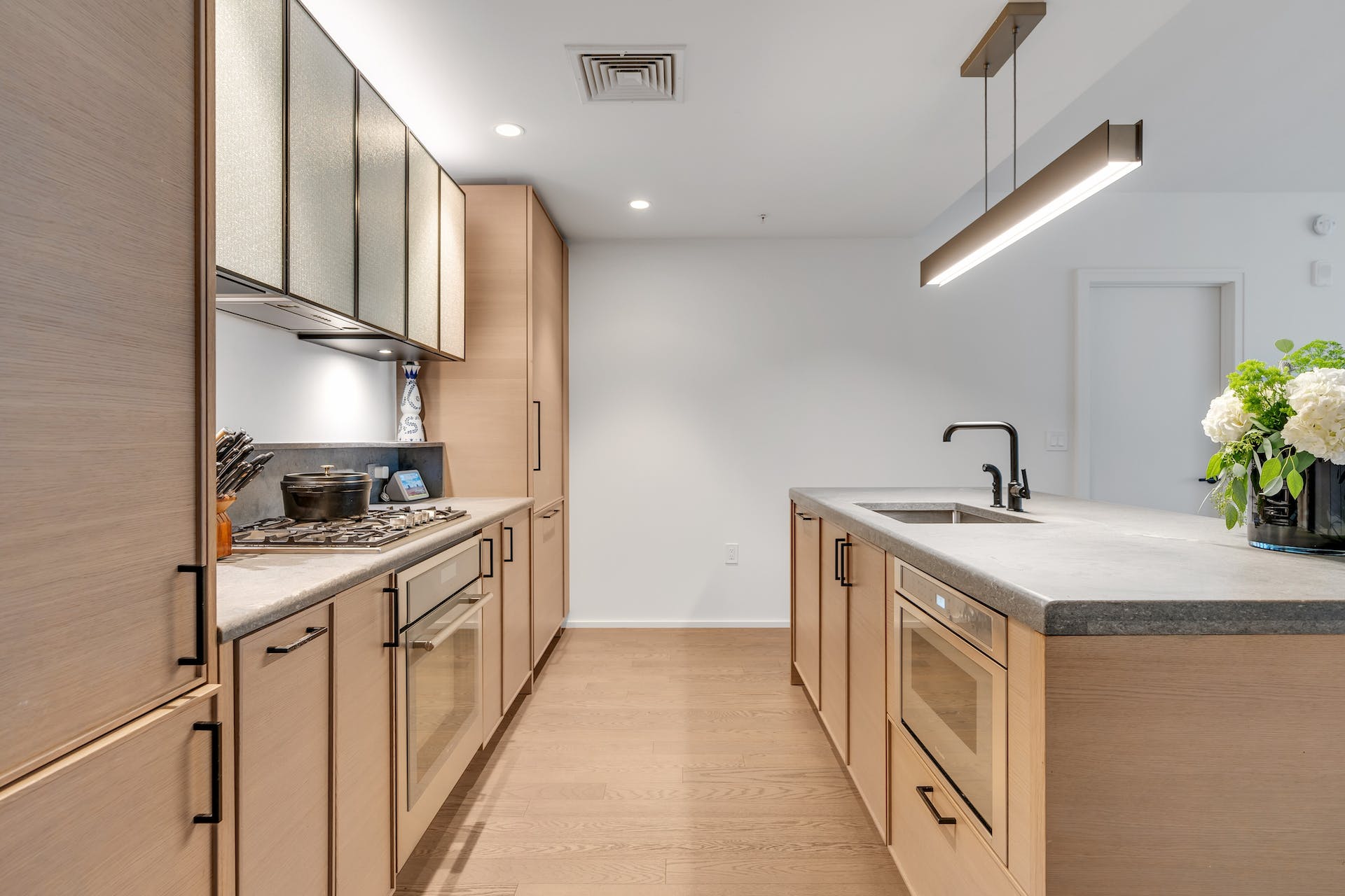 1425 Hudson St Unit# 7B